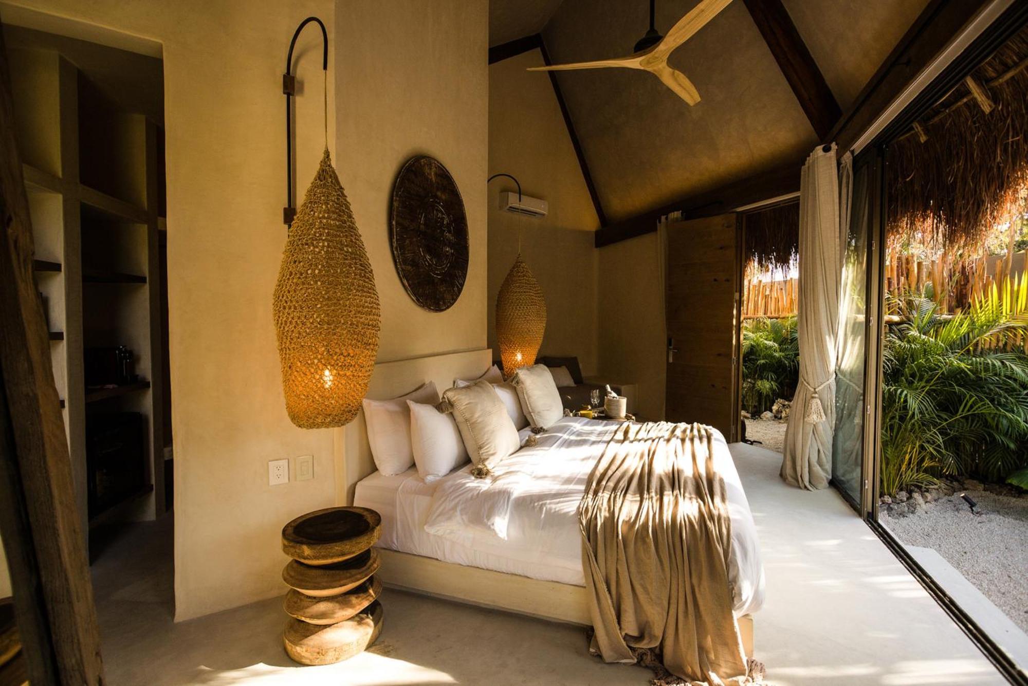 Deluxe Muare Suite
