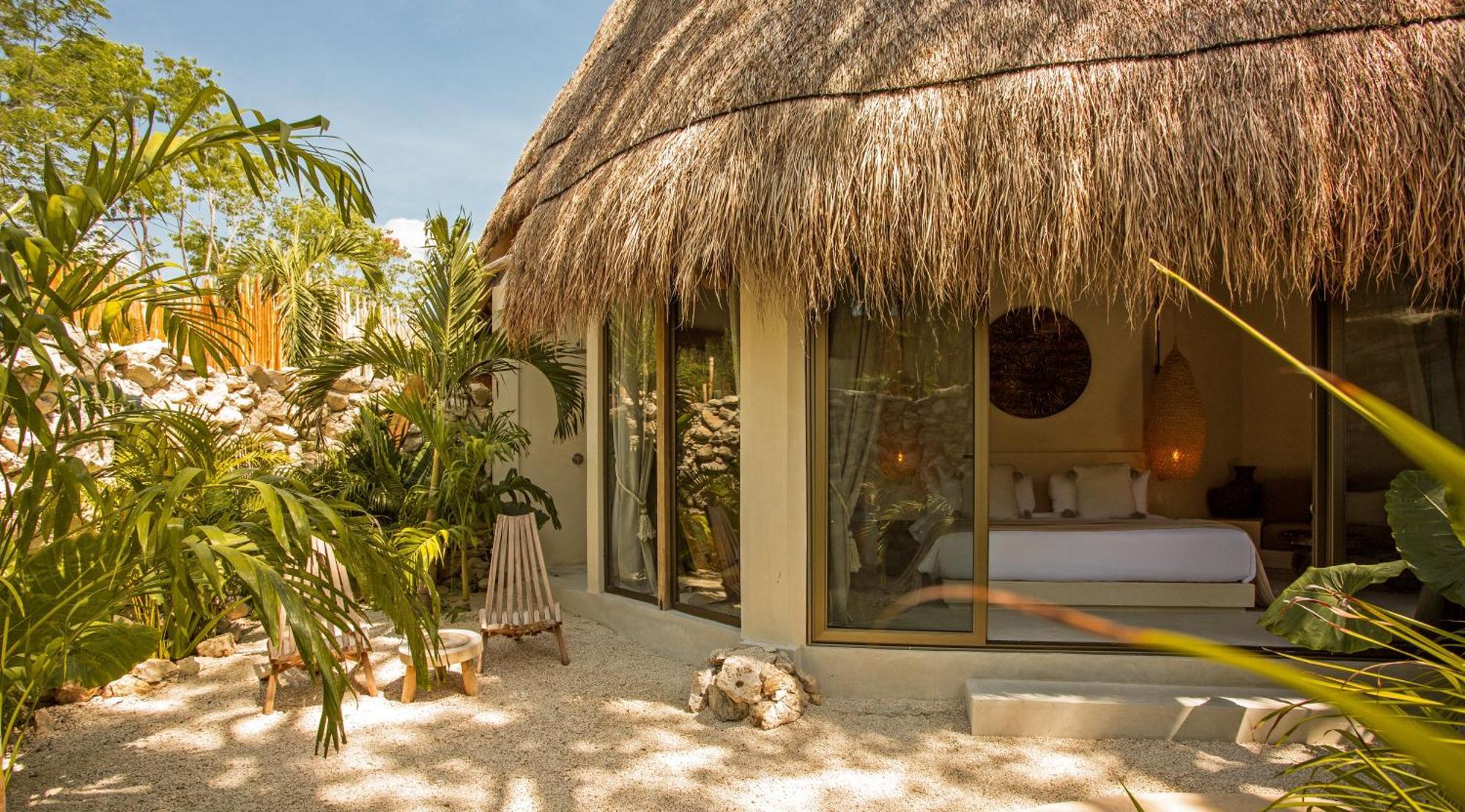 Deluxe Muare Suite