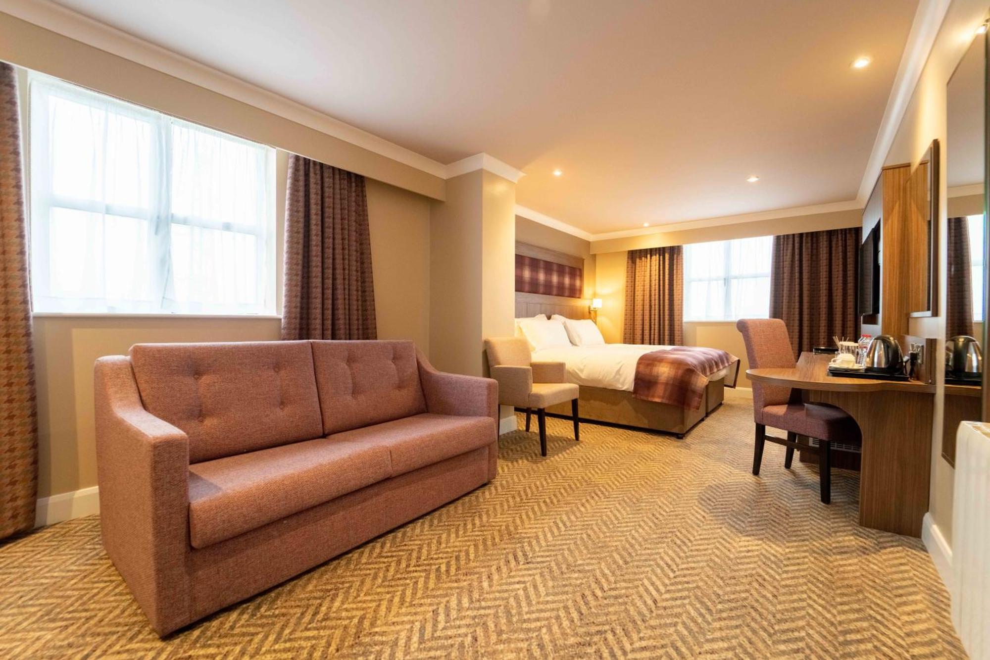 Deluxe Family Room