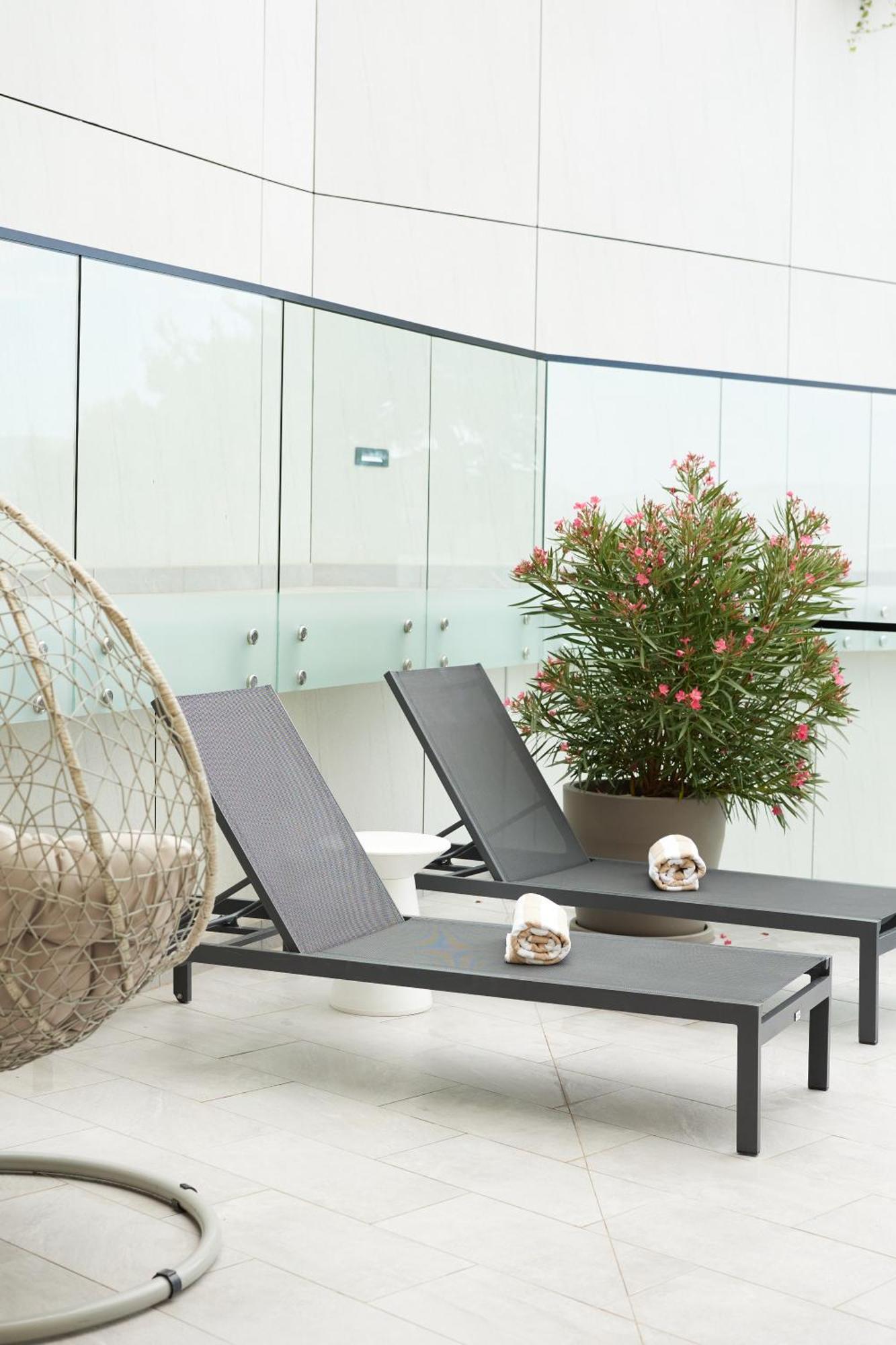 Studio Terrace