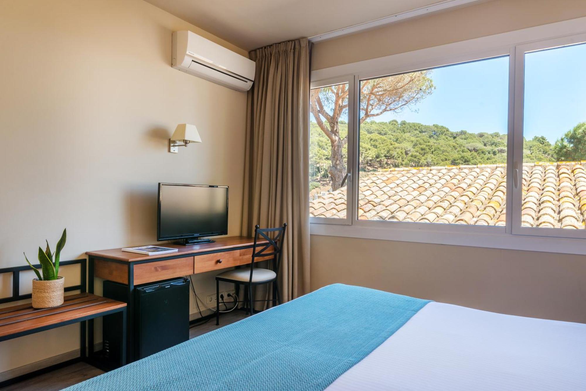 Double Room with Window