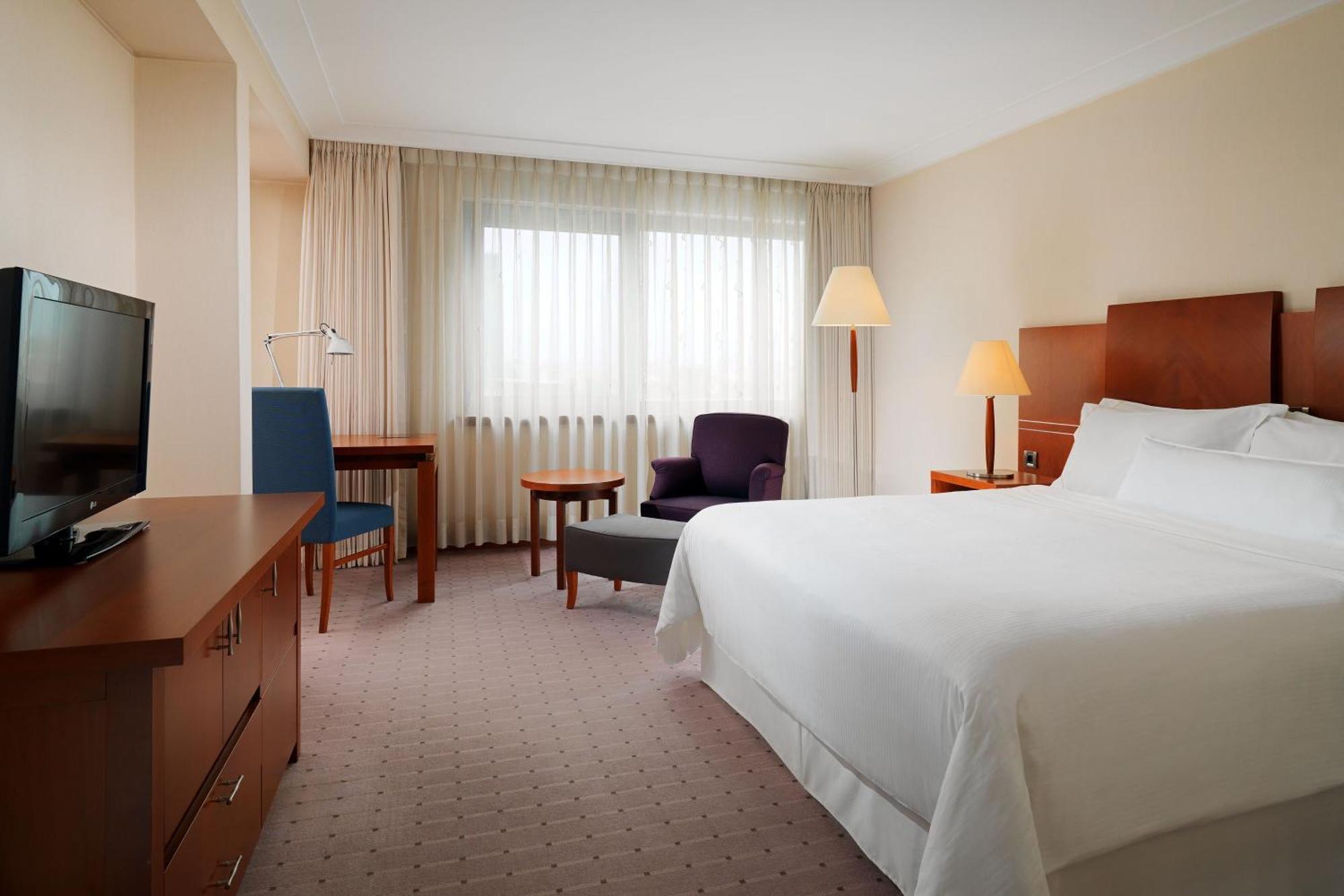 Chambre Lit King-Size Deluxe Non-Fumeurs - Vue sur Ville