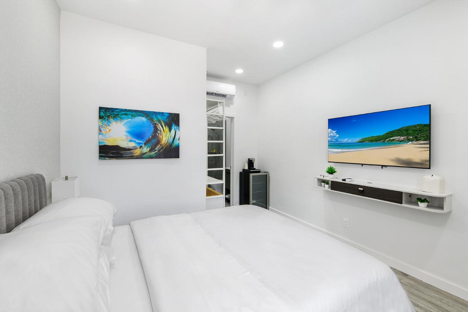 Standard Queen Room