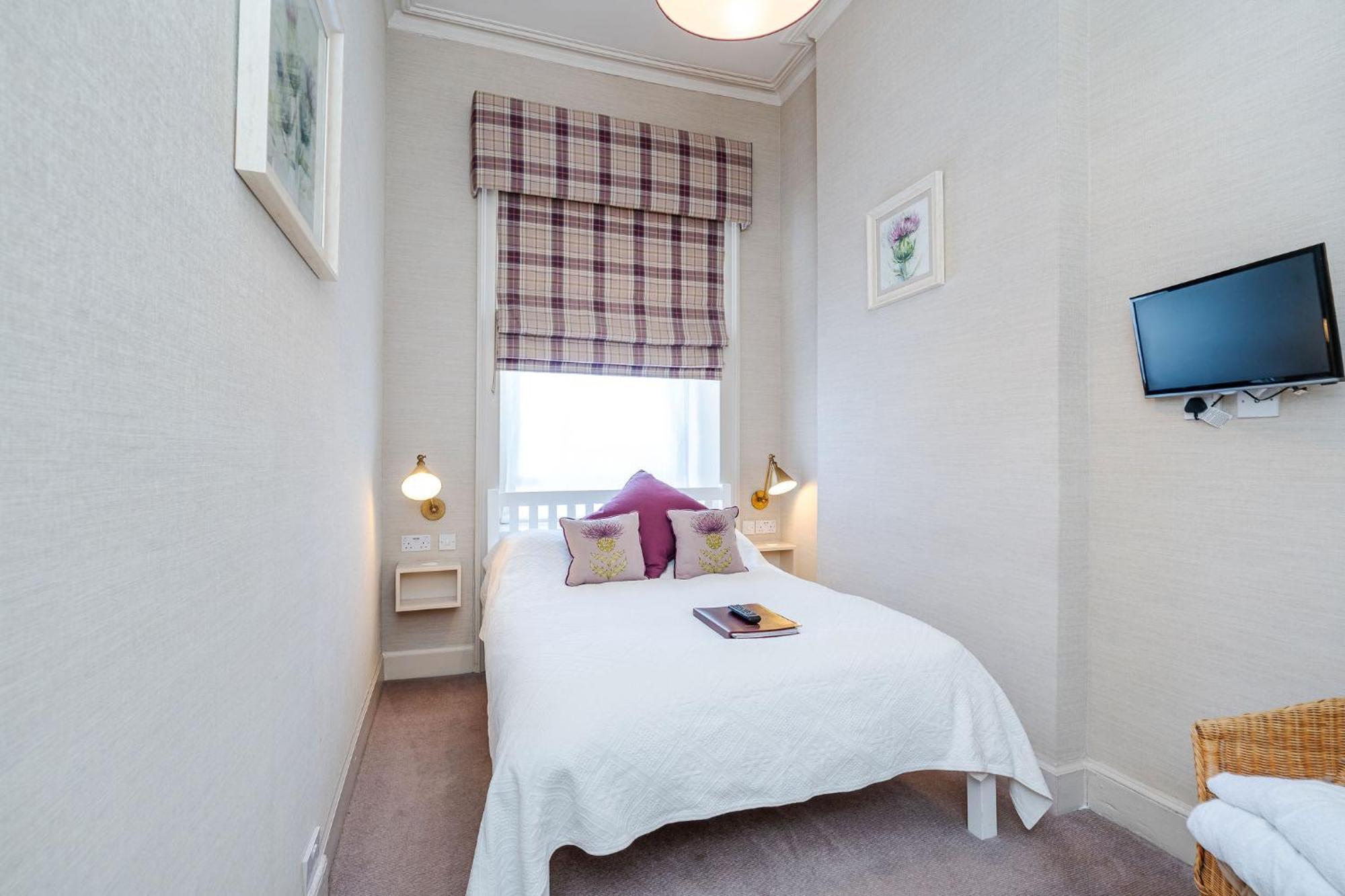 Basic Double Room