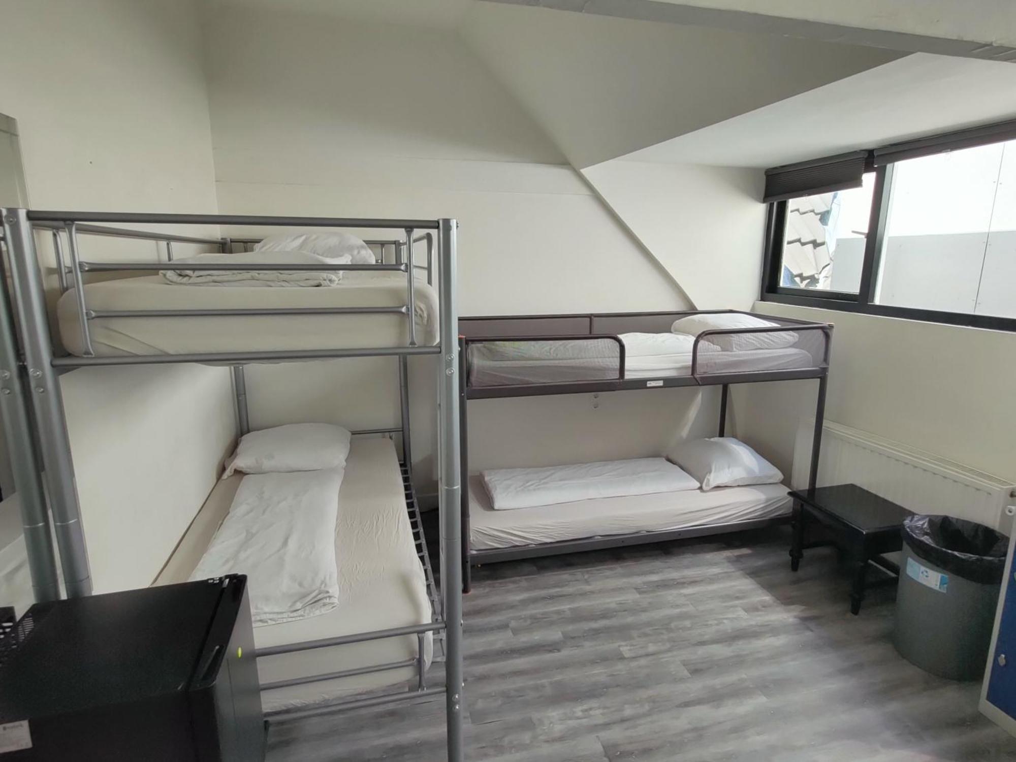 Bed 8-Bed Mixed Dormitory Room