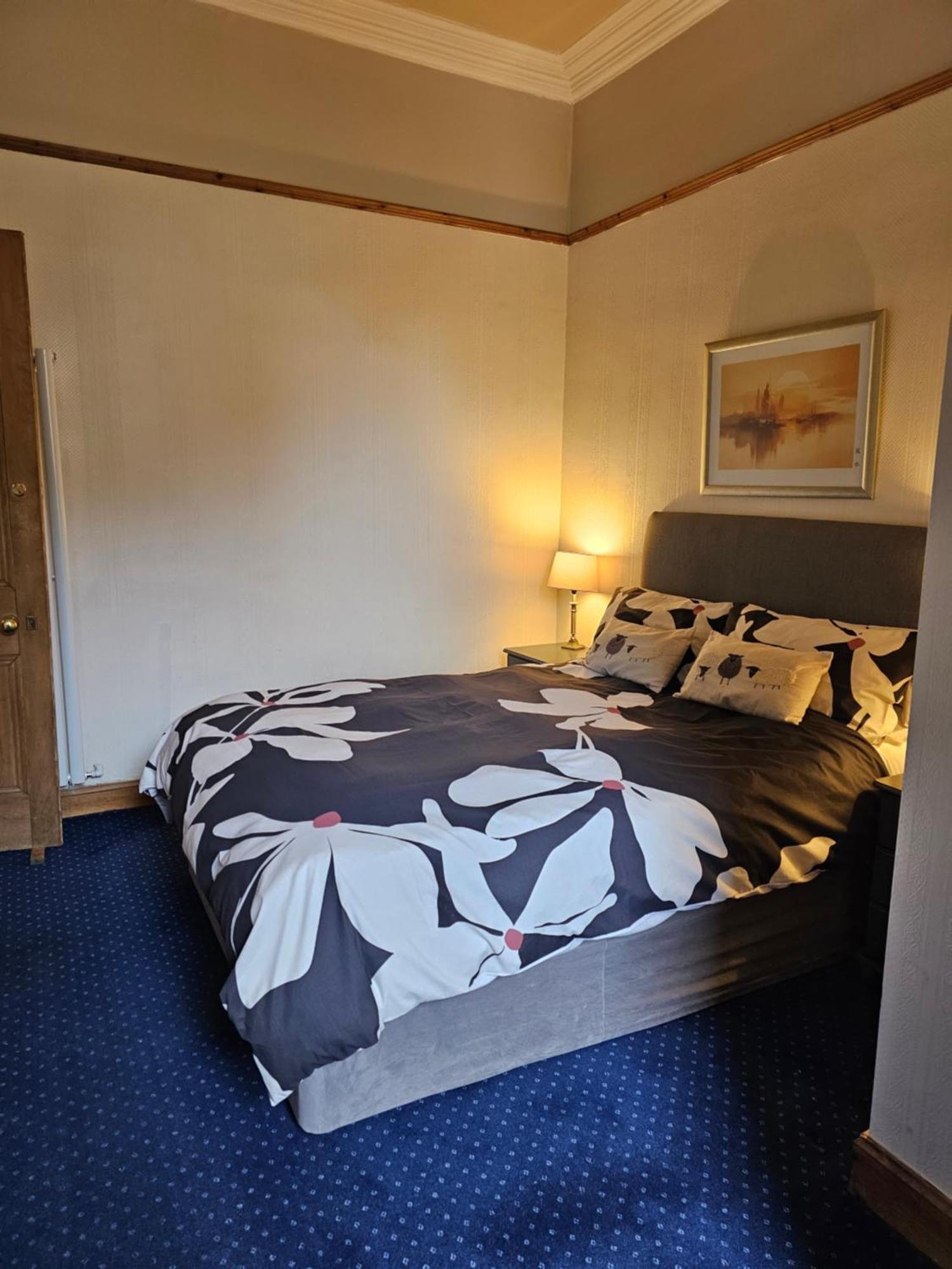 Double Room Private Bathroom