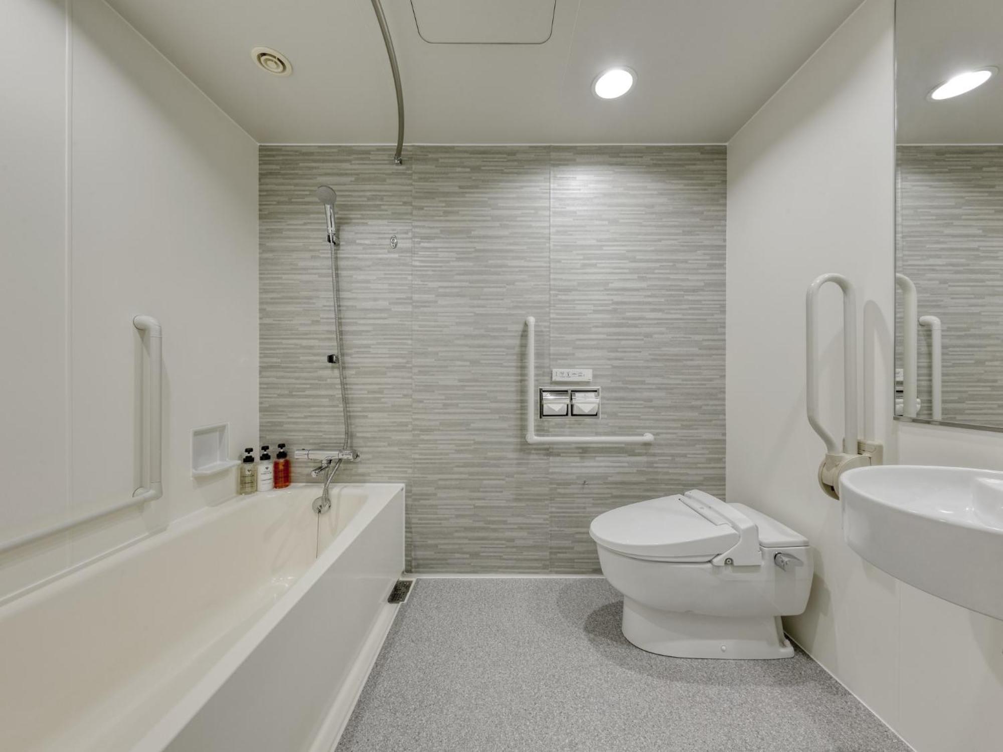 Corner Deluxe Twin RoomUniversal Room Non-Smoking Above 14th floor