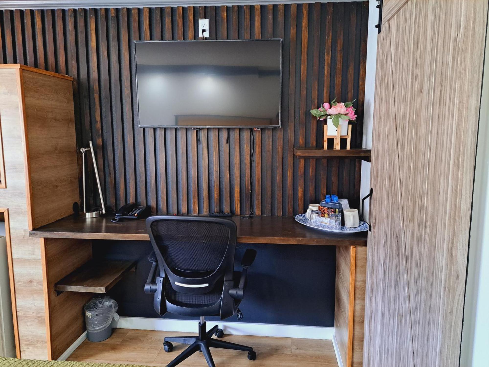 Queen Room