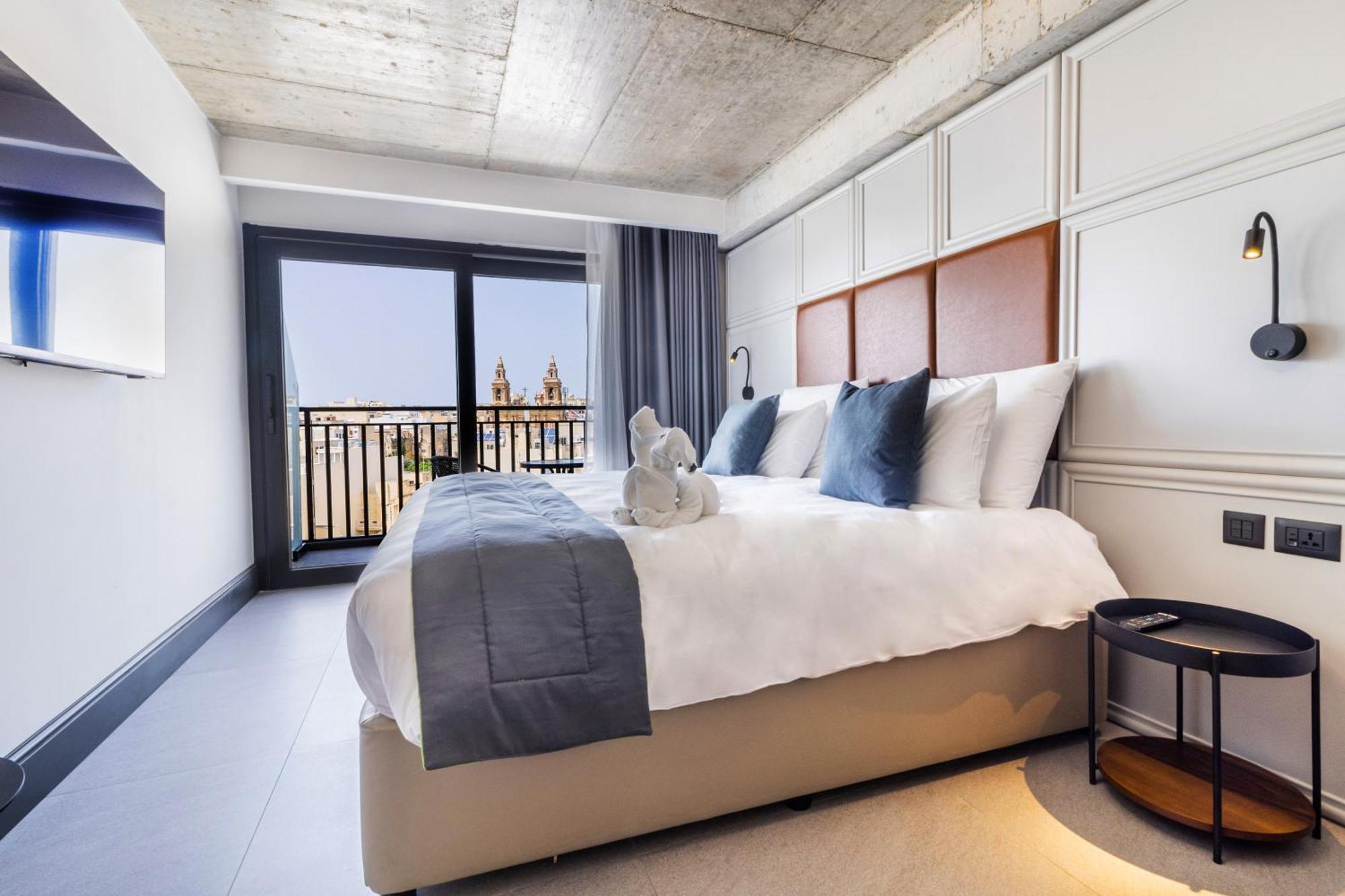 Chambre Double Supérieure - Vue sur Ville