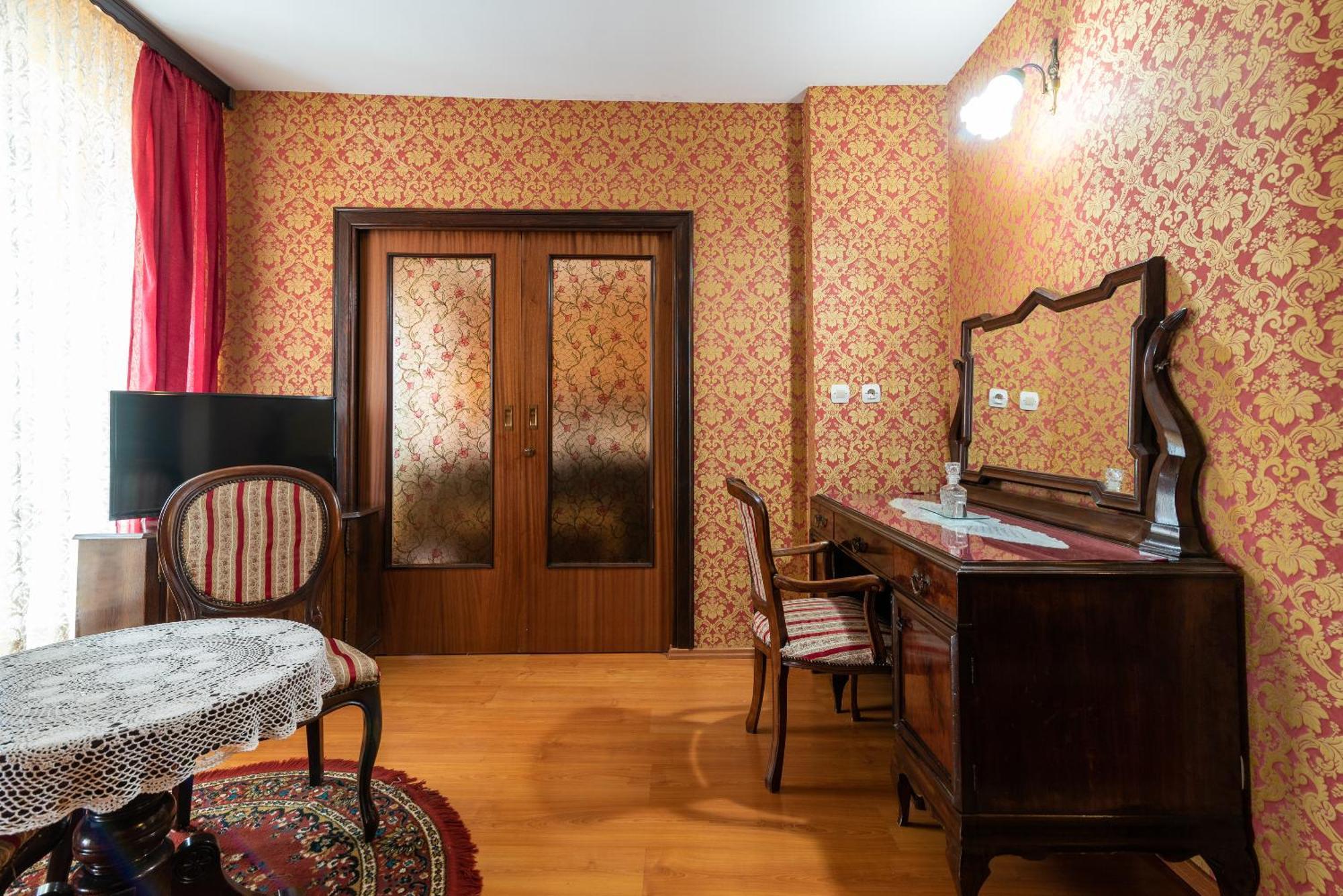One-Bedroom Suite