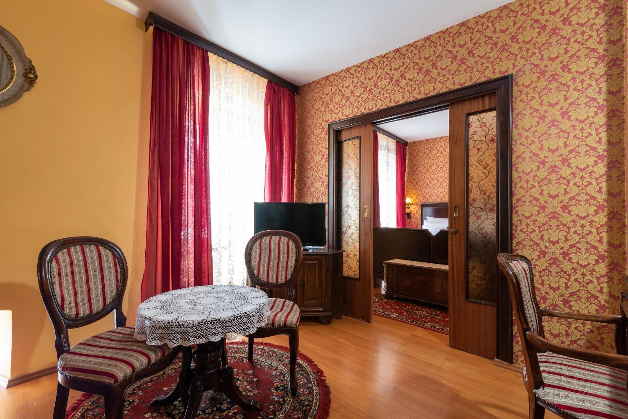 One-Bedroom Suite