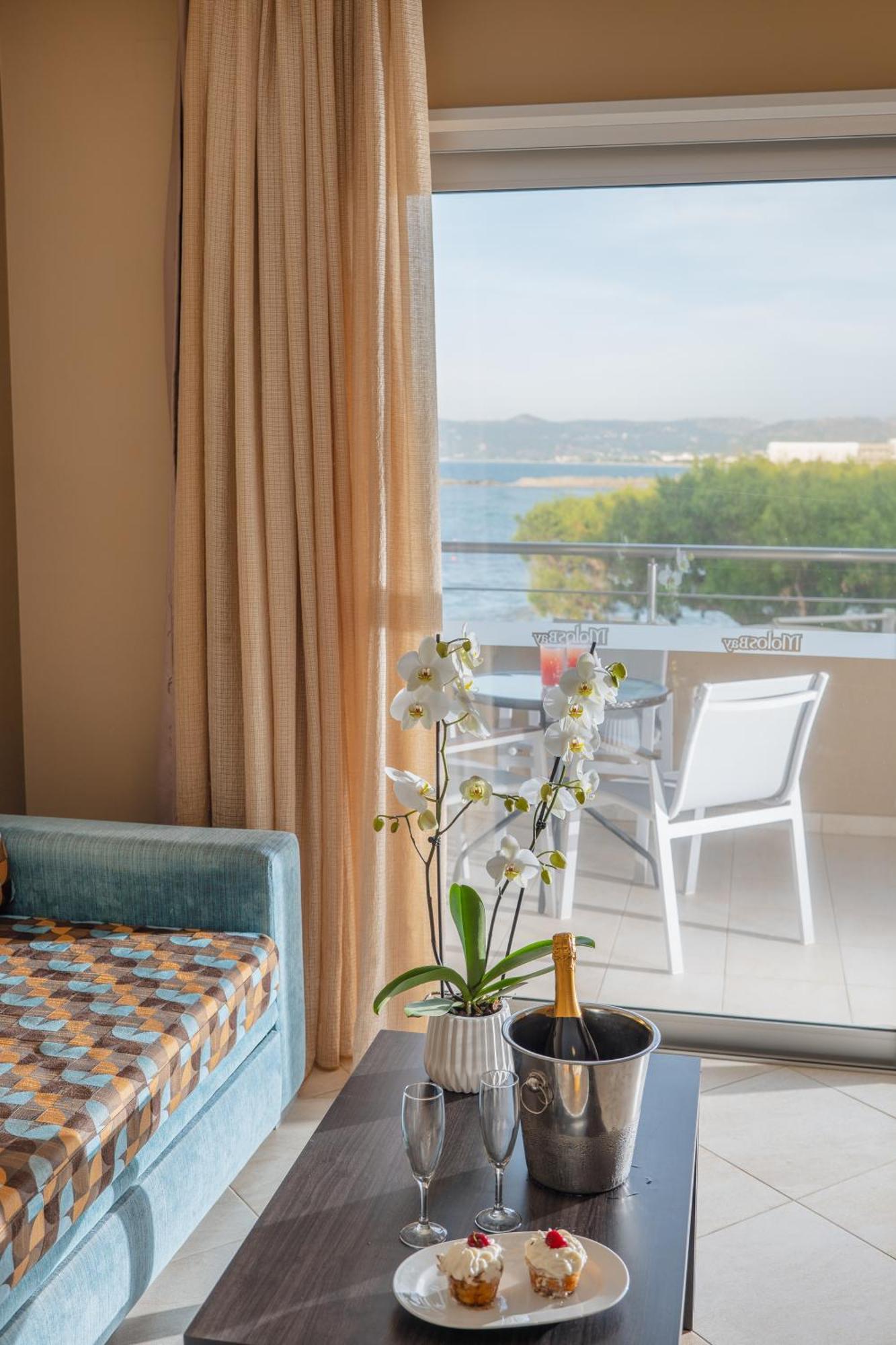 Suite Side Sea View
