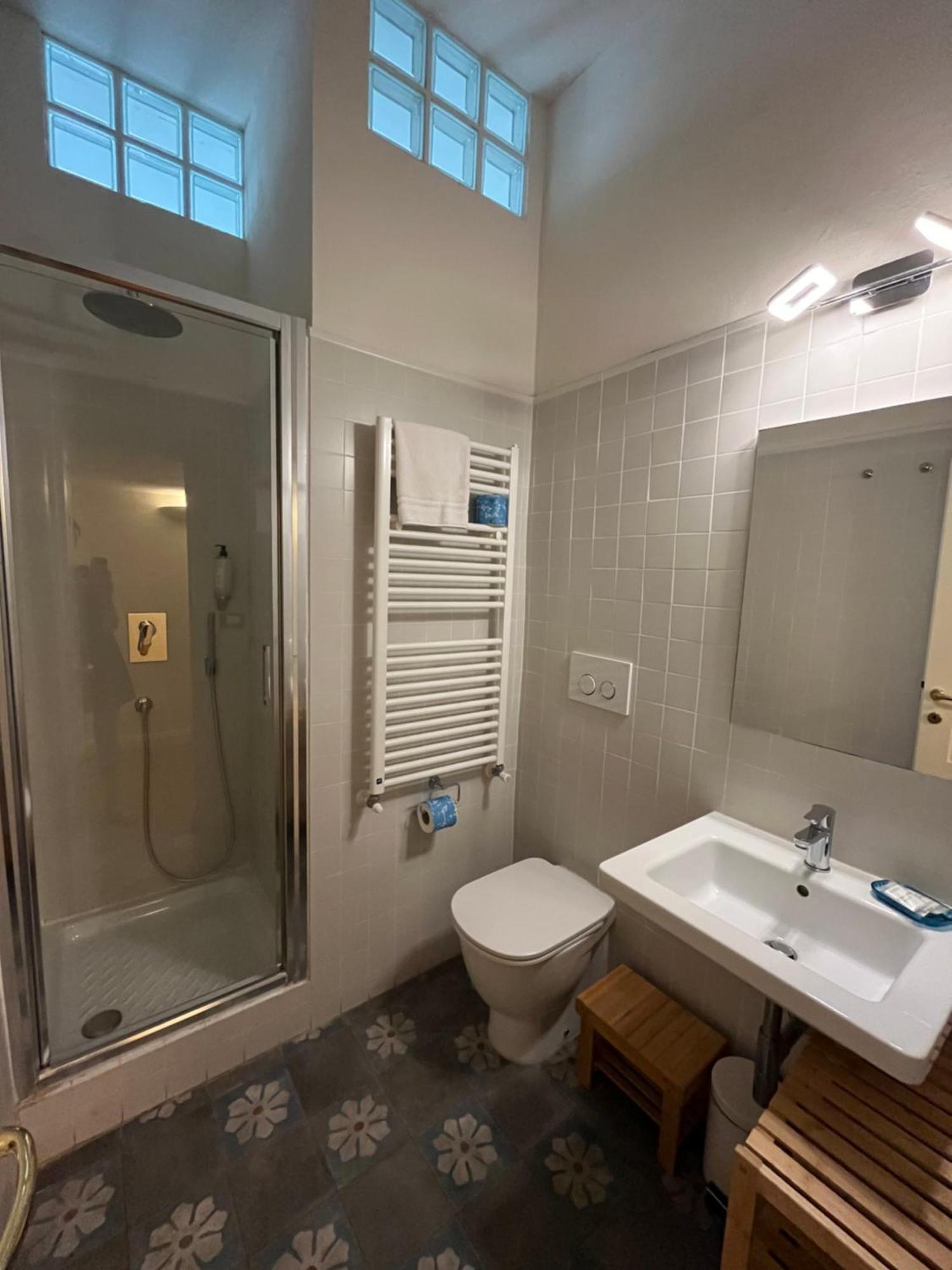 Double Room Private External Bathroom