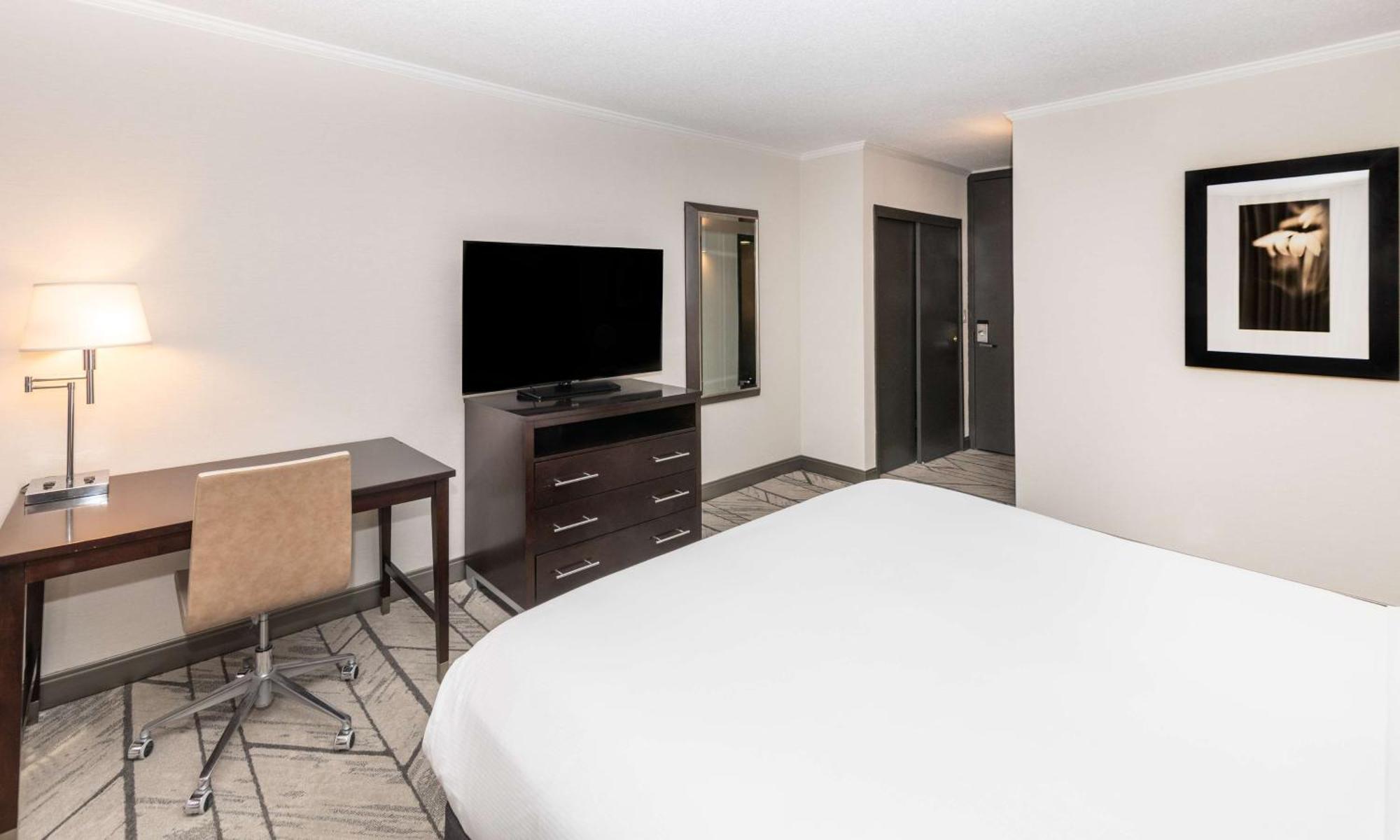 King Corner Room,1557110938:JPEG