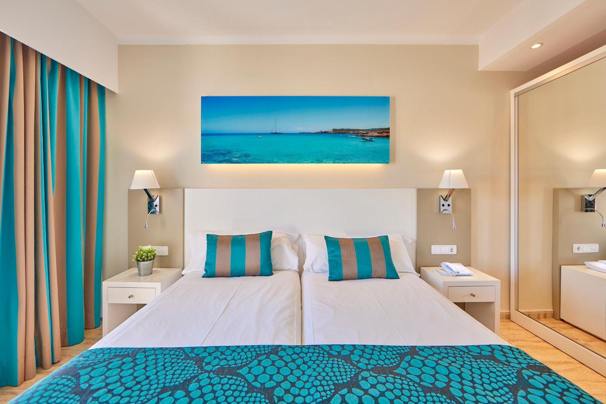 Twin Room Side Sea View
