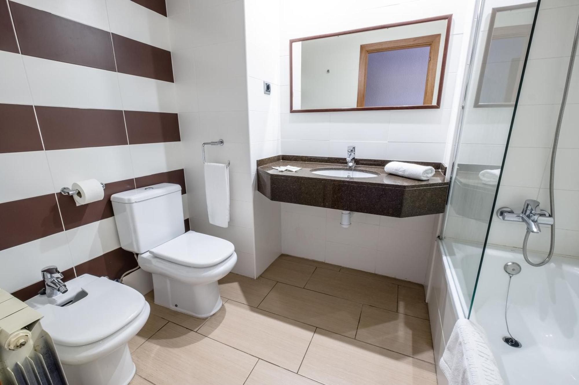 Single Room,1557311587:JPEG