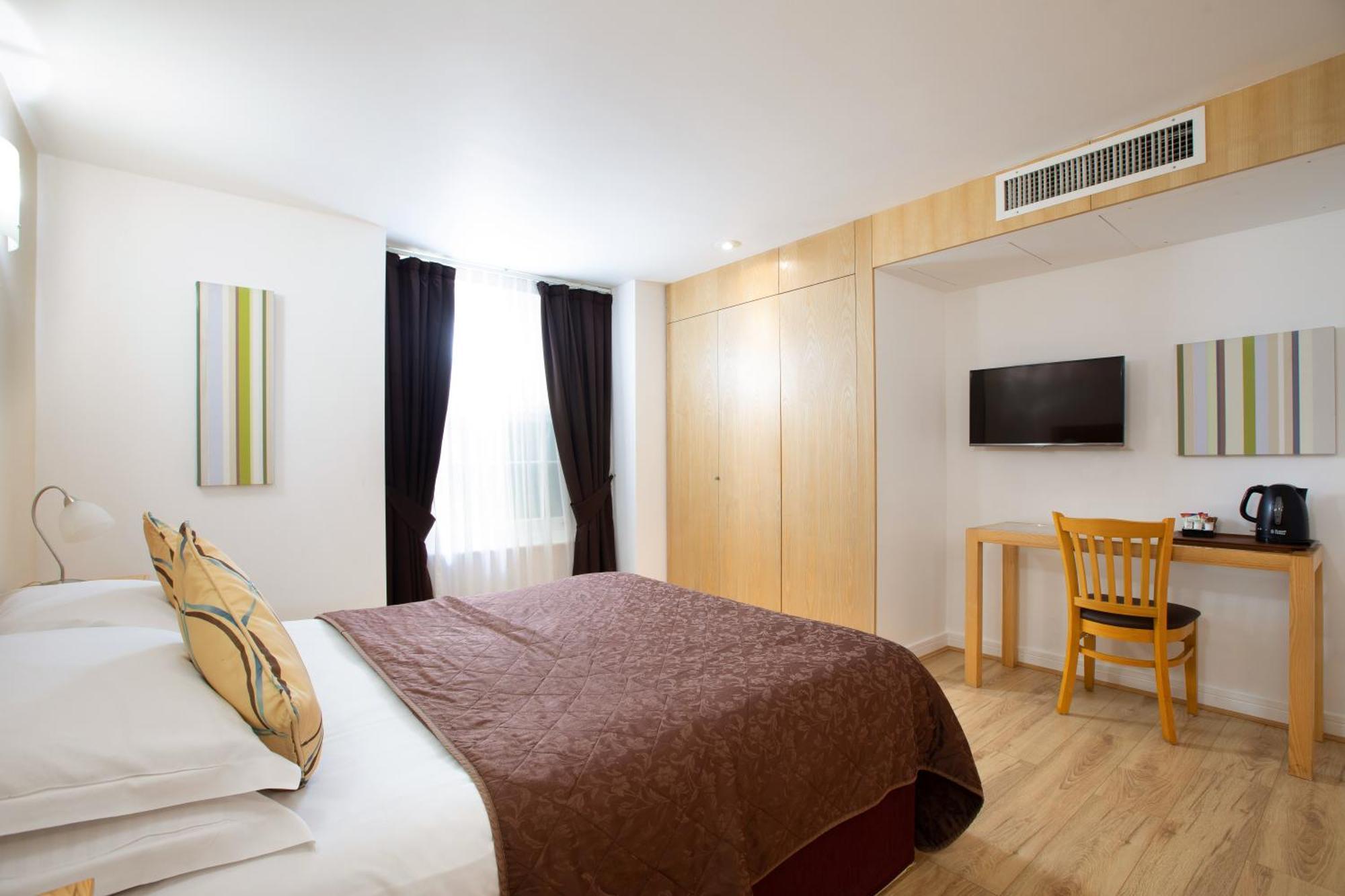 Executive Studio Suite