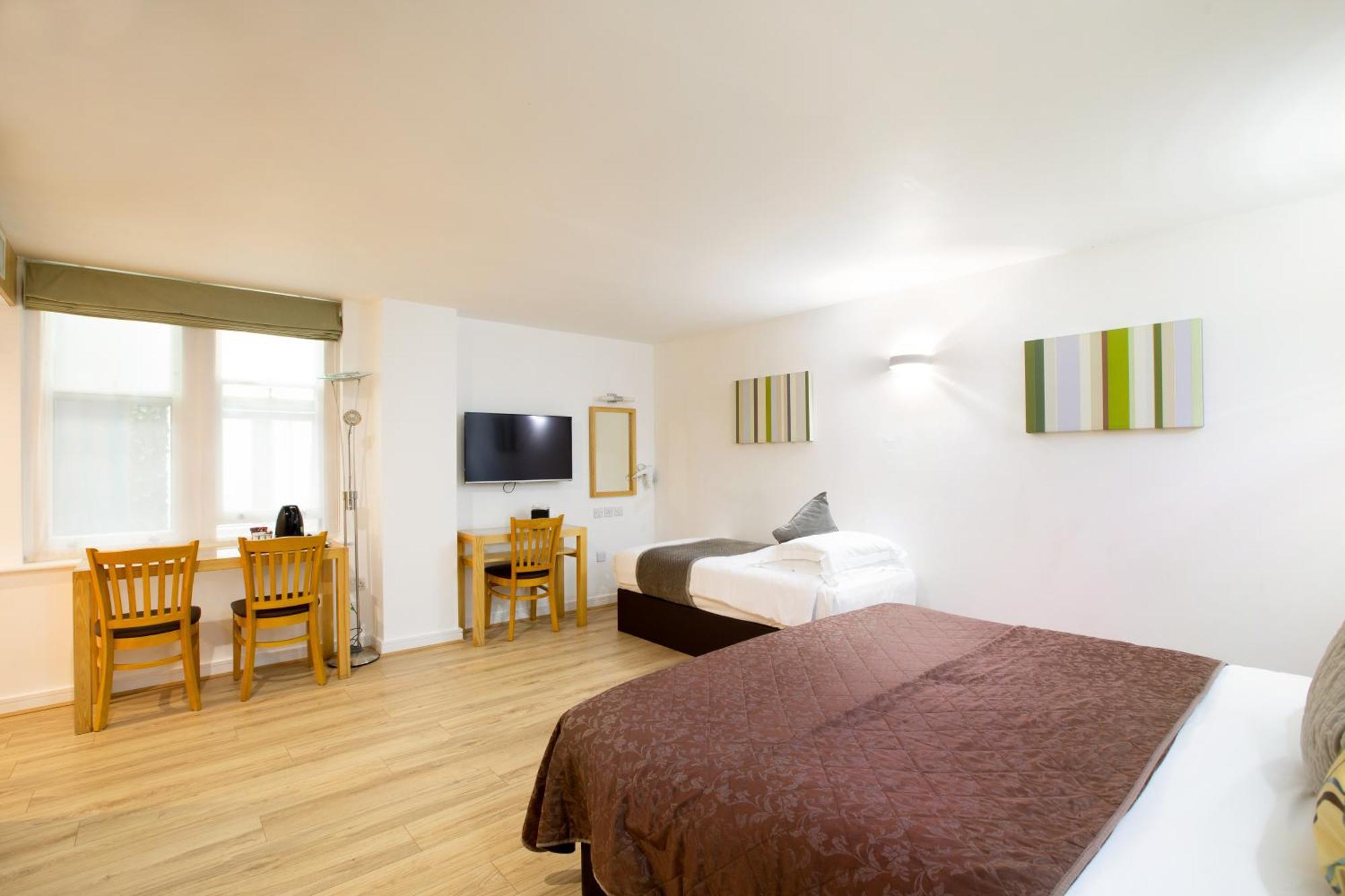 Executive Deluxe Studio Suite