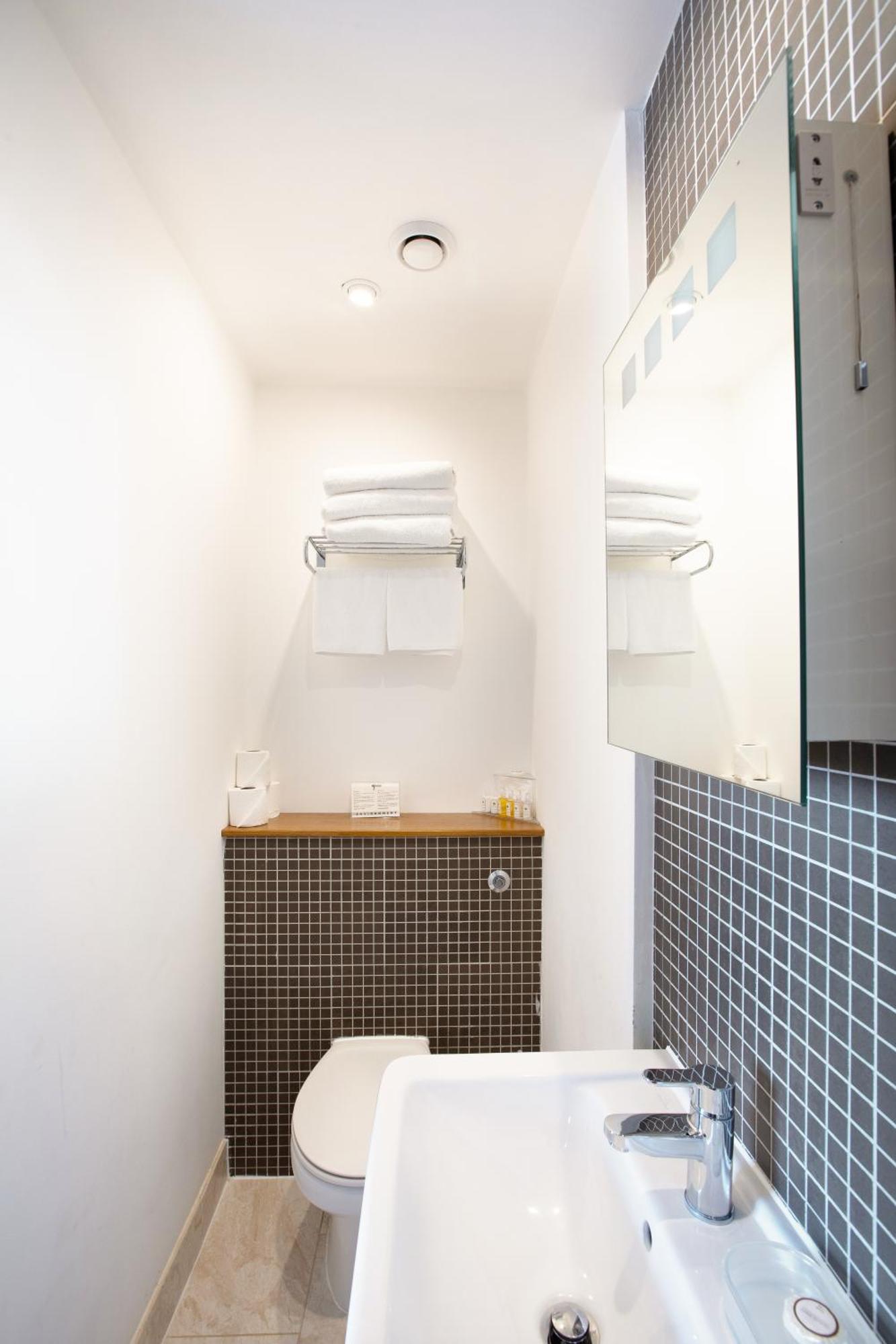 Executive Deluxe Studio Suite