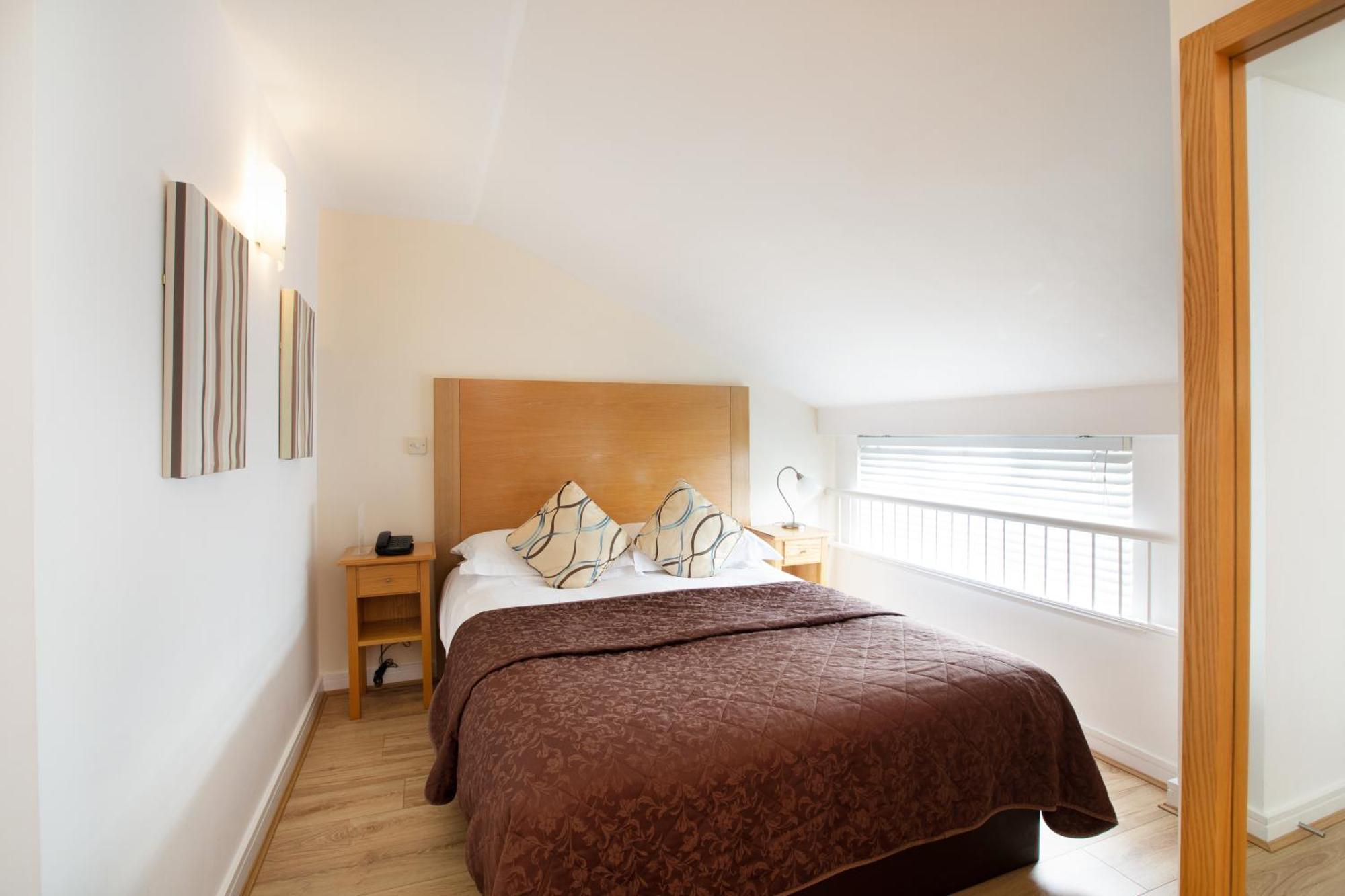 Executive Deluxe Studio Suite