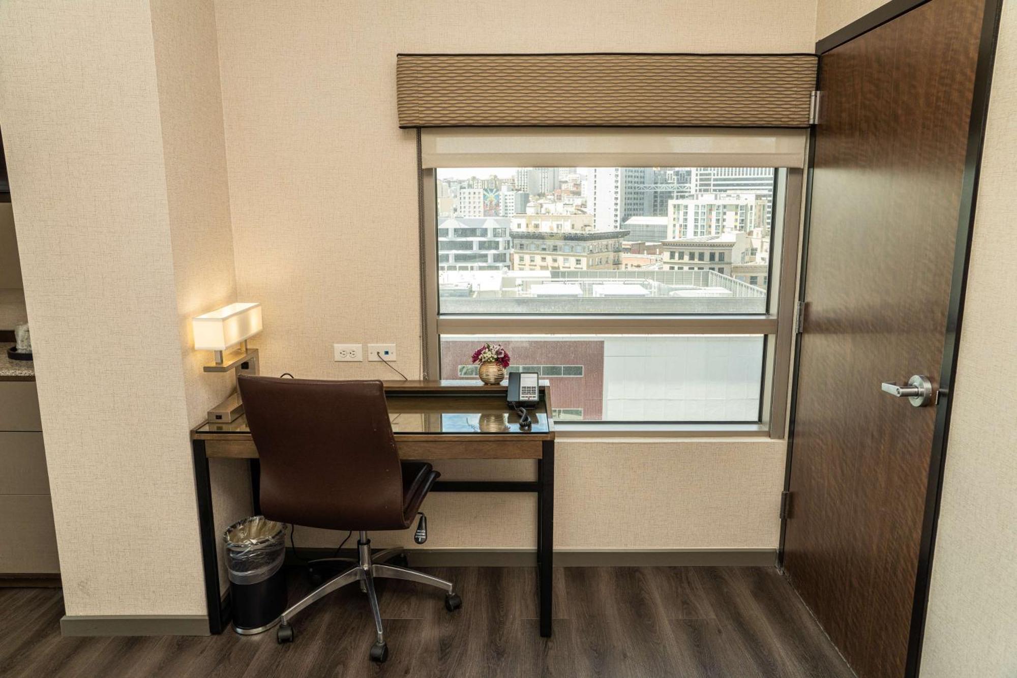 King Room Non-Smoking