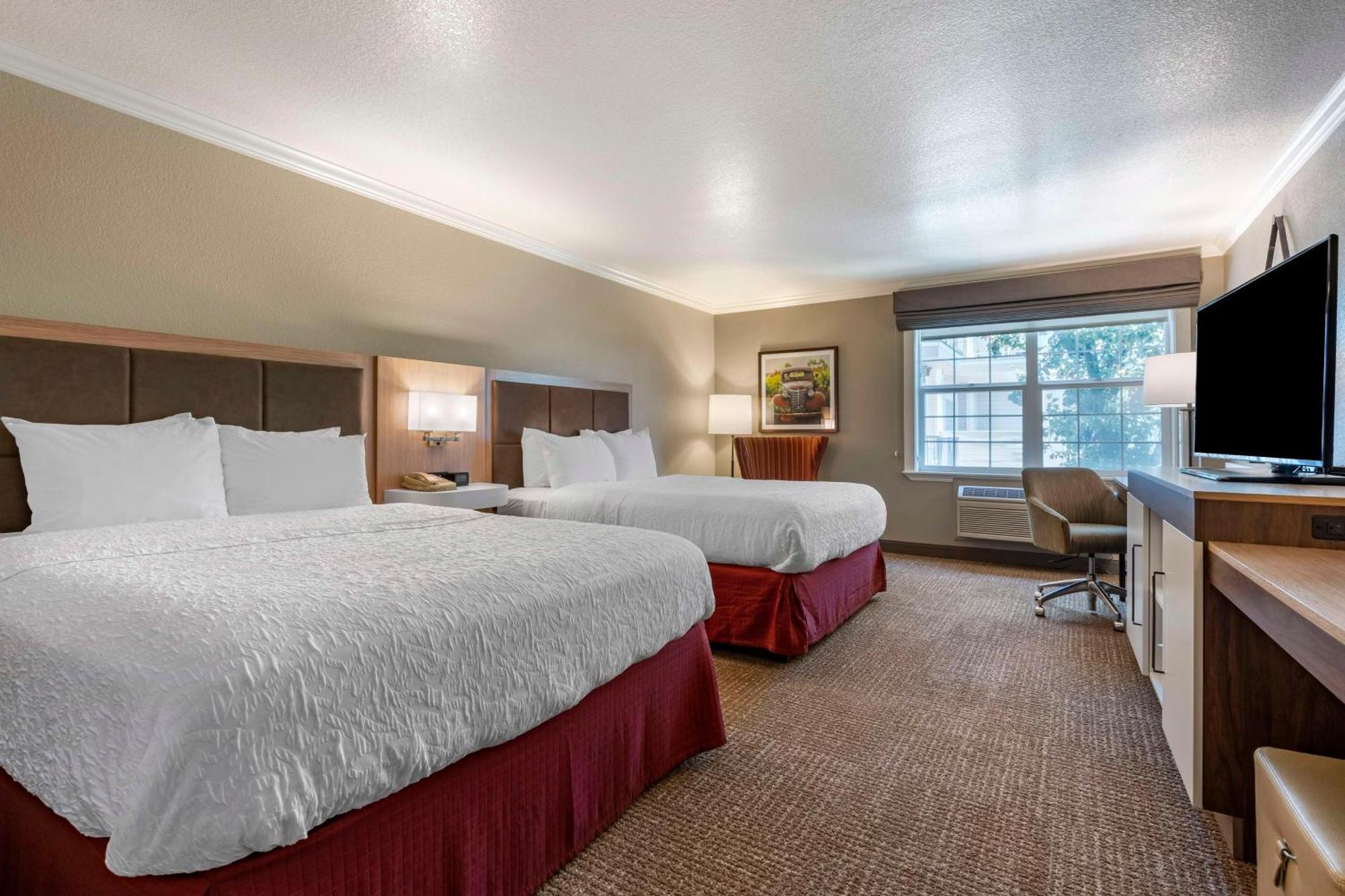 Queen Room Two Queen Beds