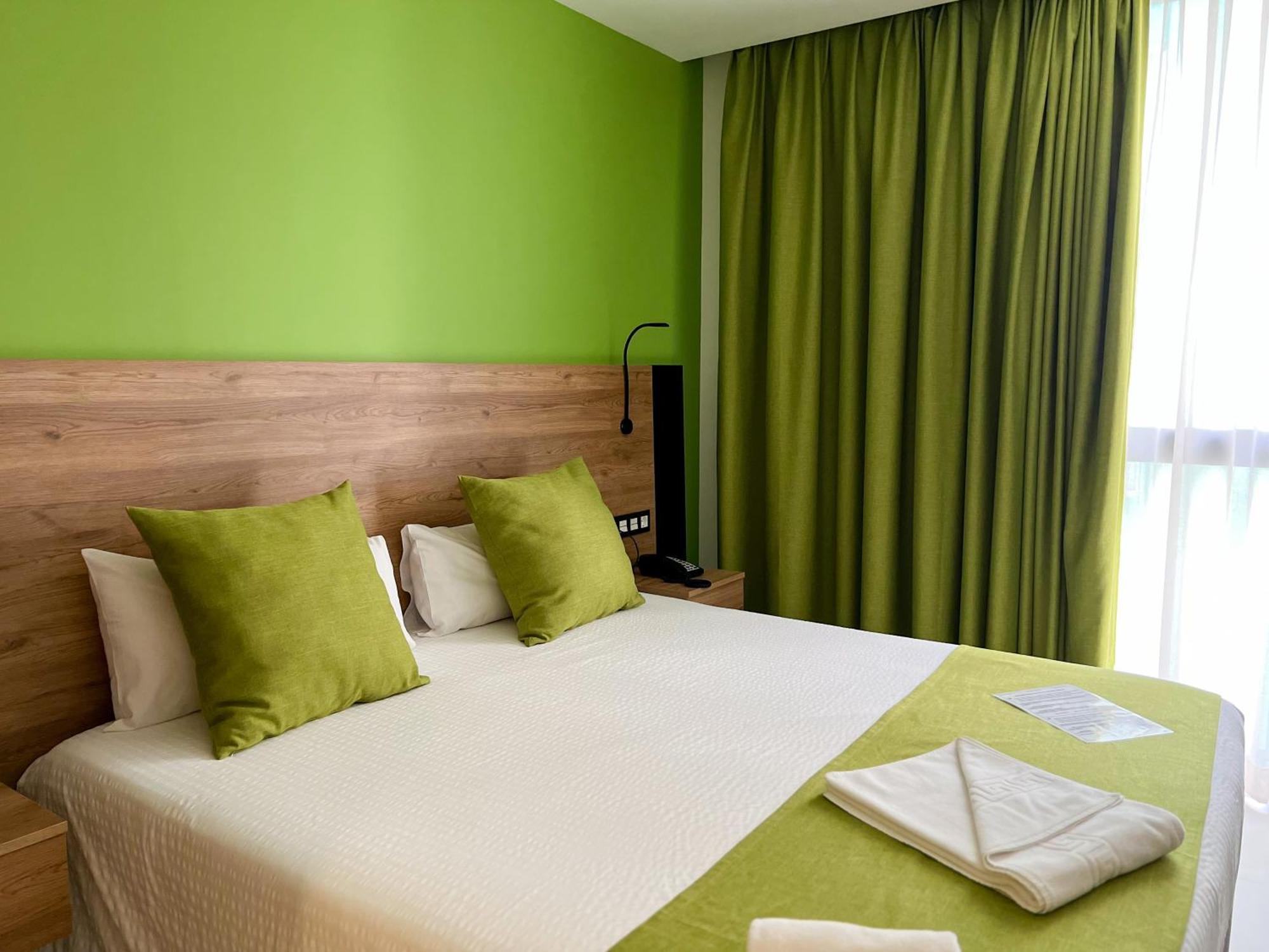 Superior Queen Room