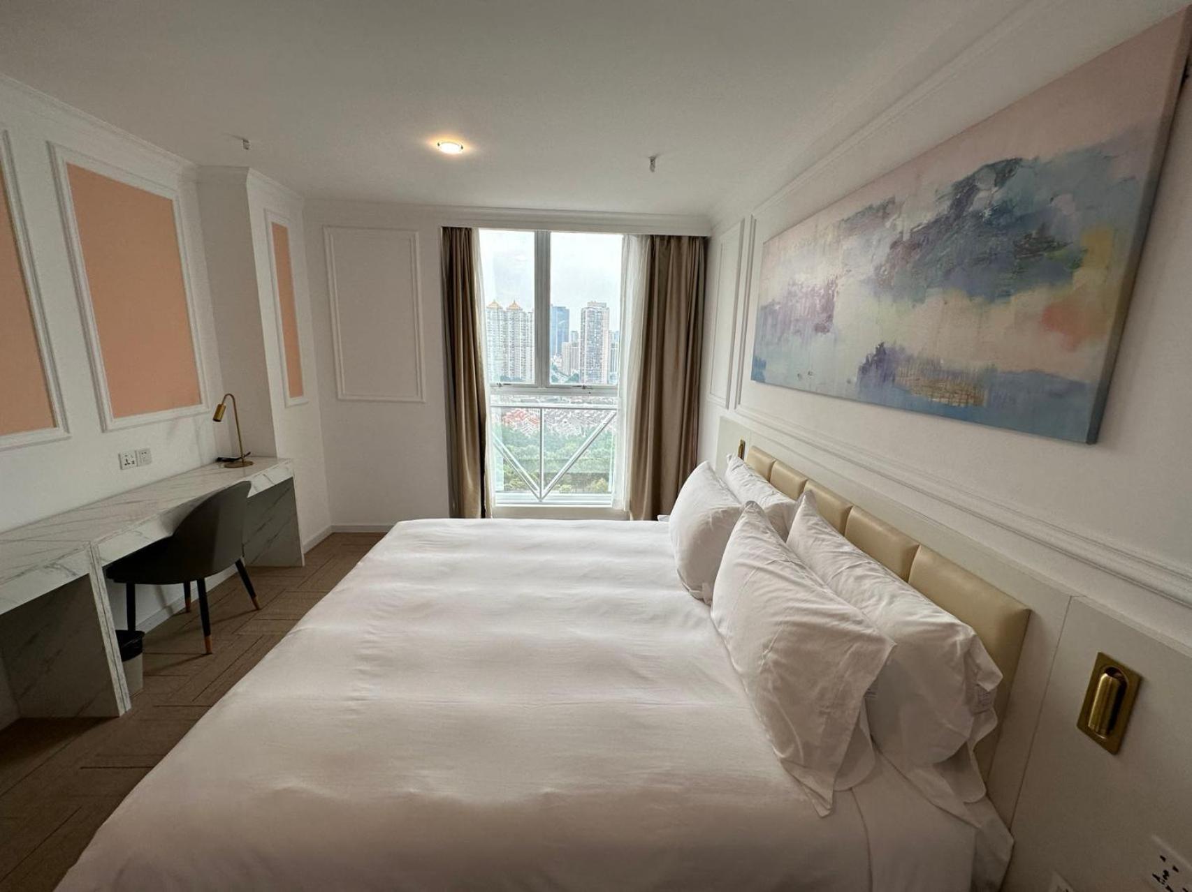 Deluxe Queen Room,1773720481:JPEG