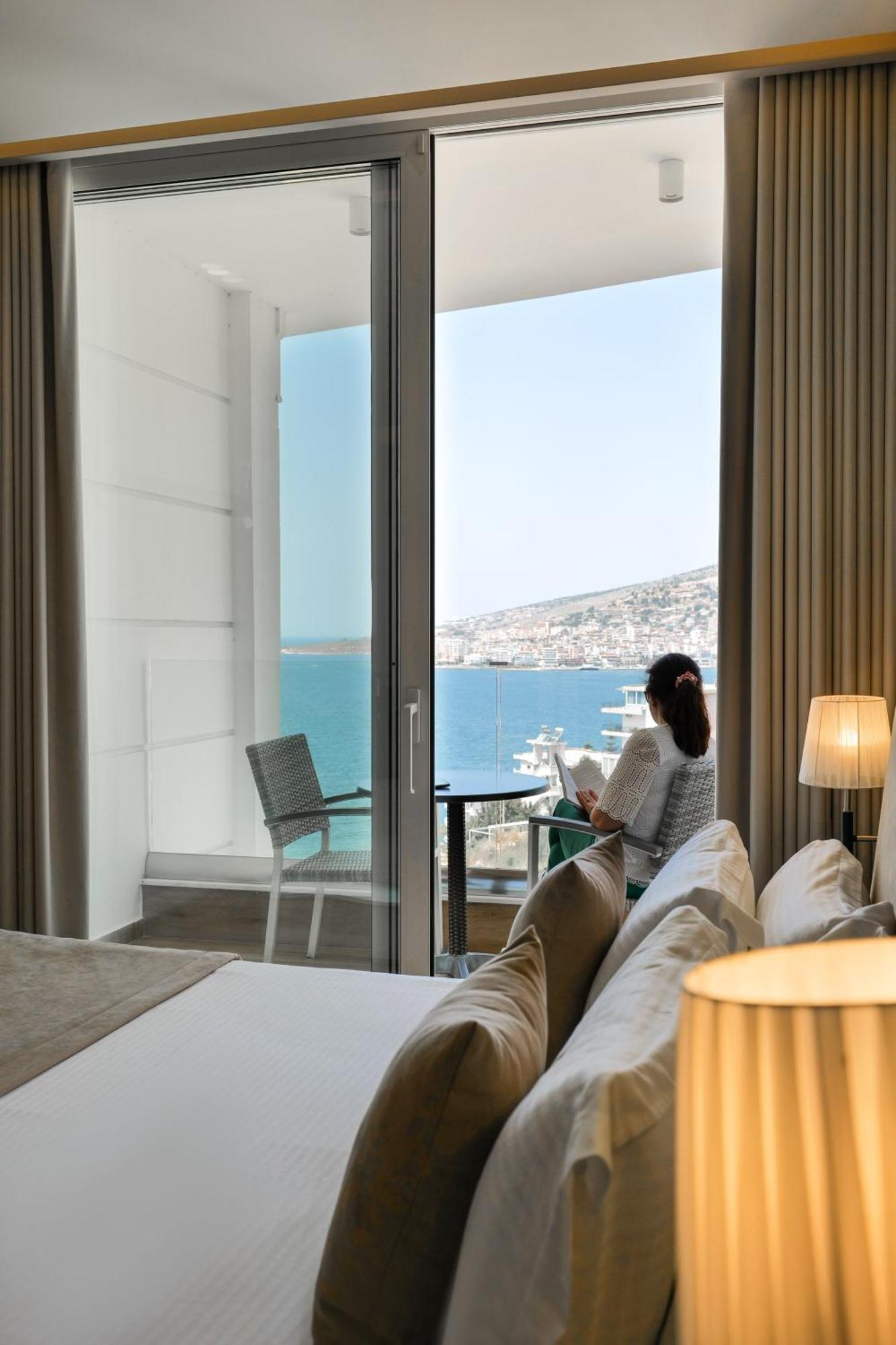 King Suite Sea View
