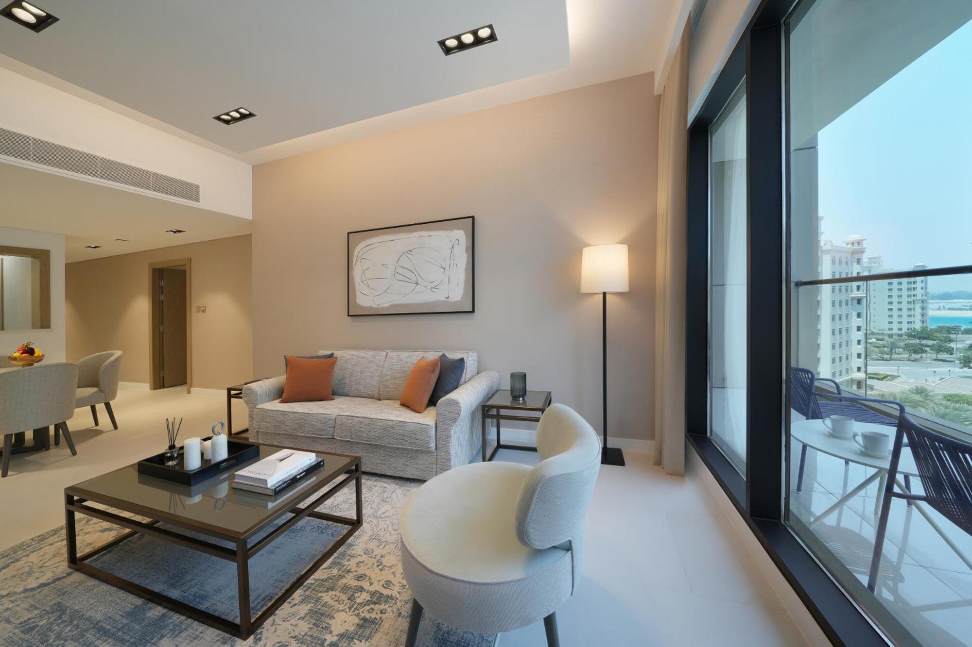 Deluxe One-Bedroom Apartment