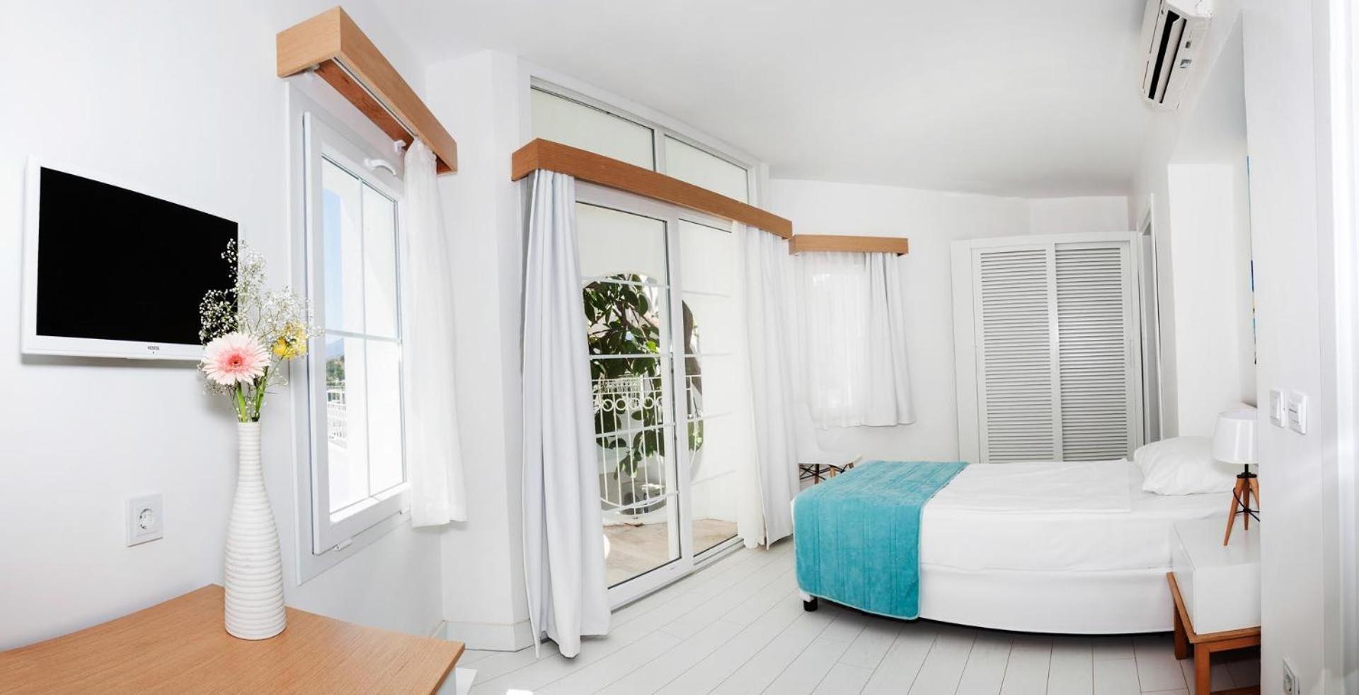 Standard Comfort Room