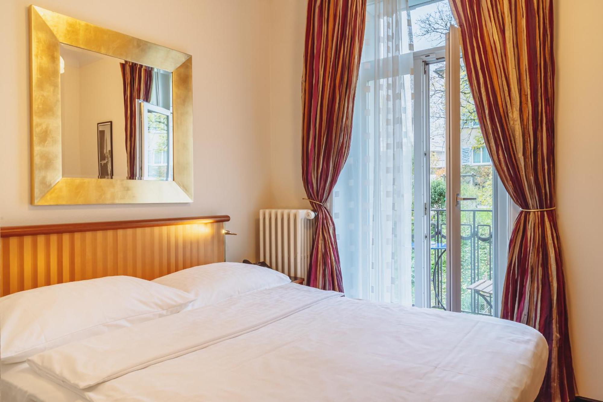 Zimmer mit Queensize-Bett