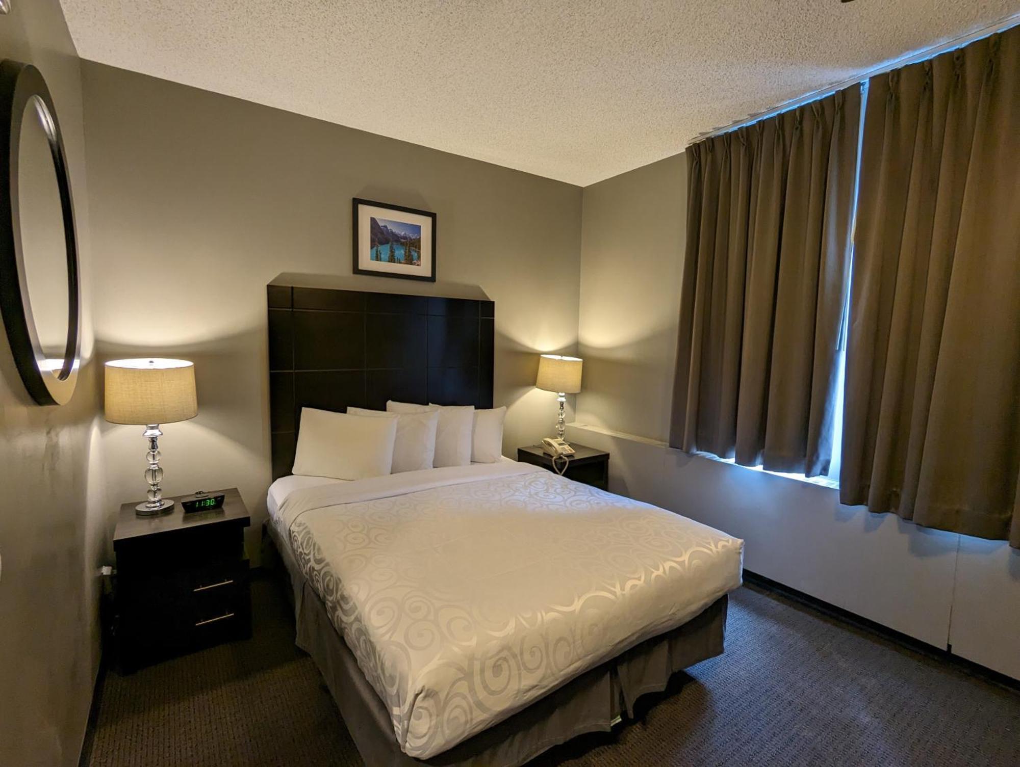 Queen Room