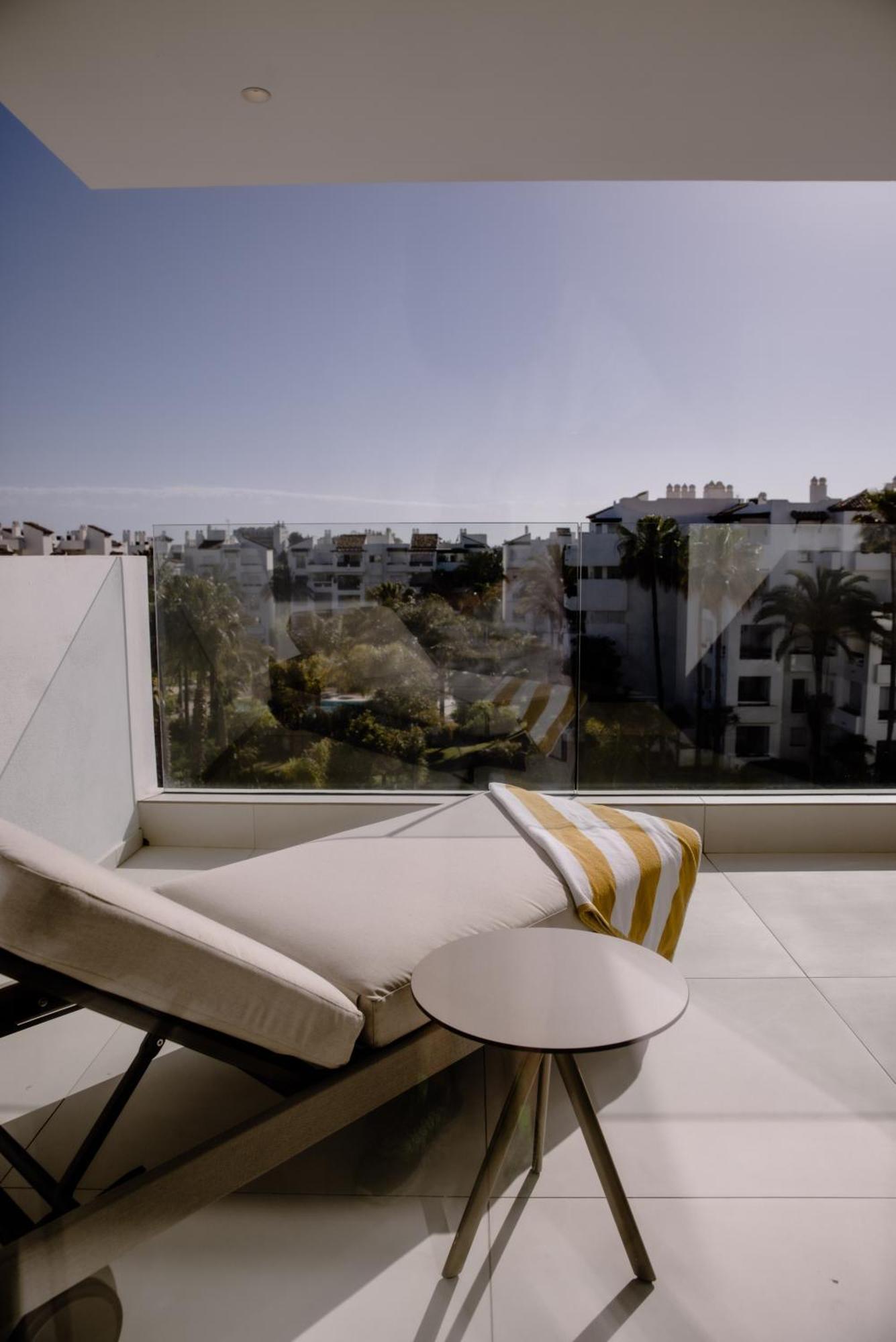 Classic Studio Garden View two Balconies