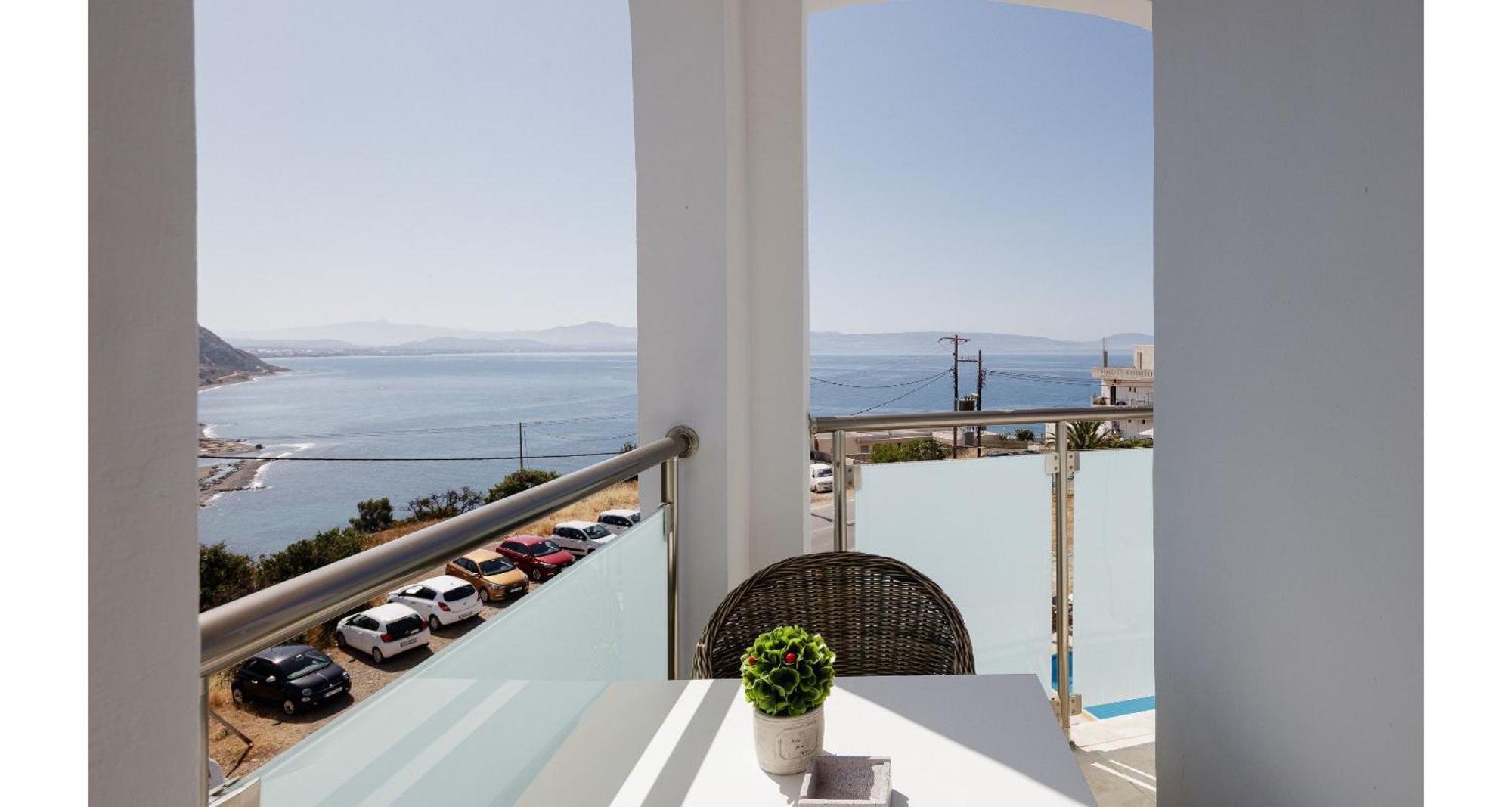 Standard Room with Sea View,1589137330:JPEG