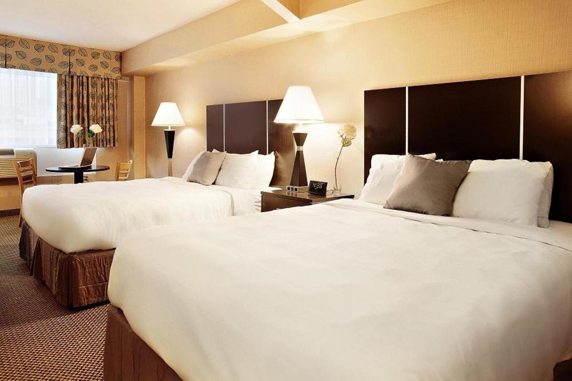 Queen Room Two Queen Beds Non-Smoking