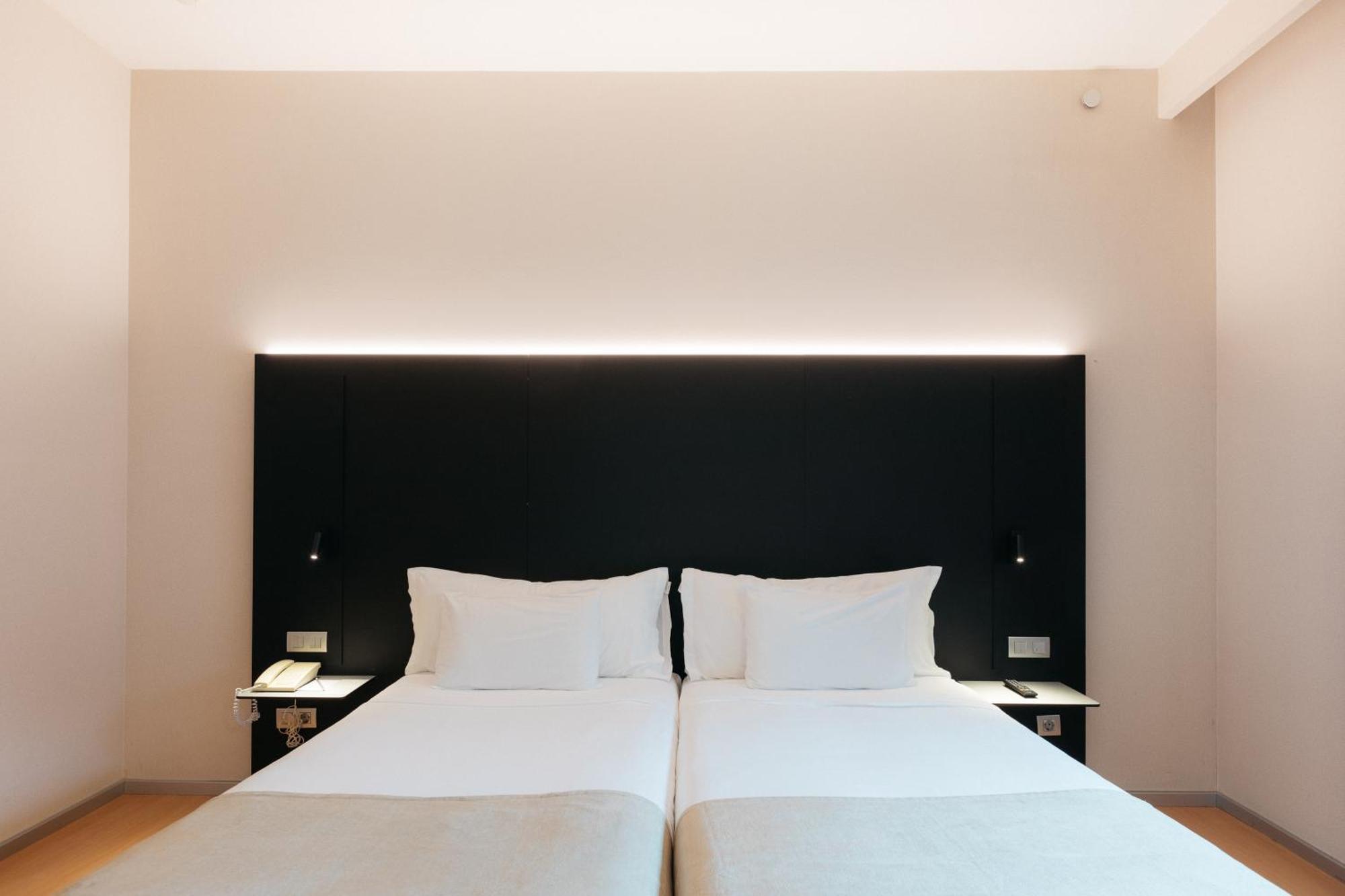 Quarto com Cama de Casal ou 2 de Solteiro (3 Adultos)