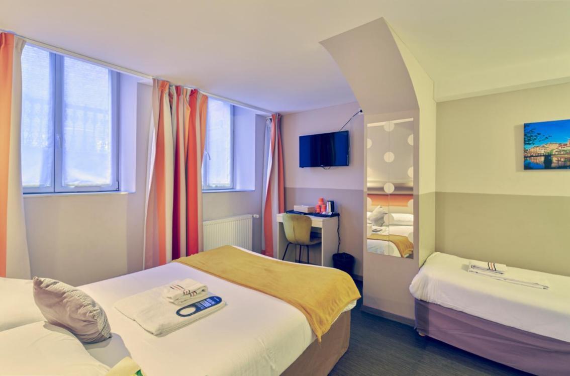 Triple Room