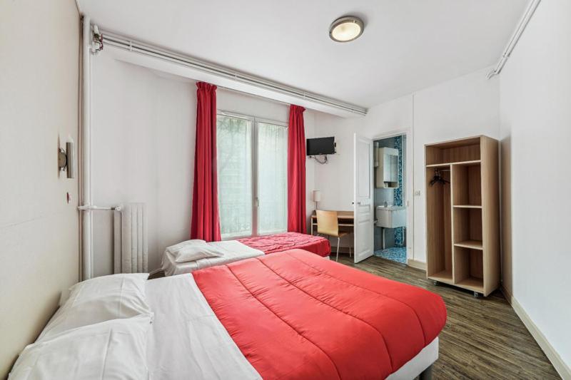 Triple Room Private Bathroom