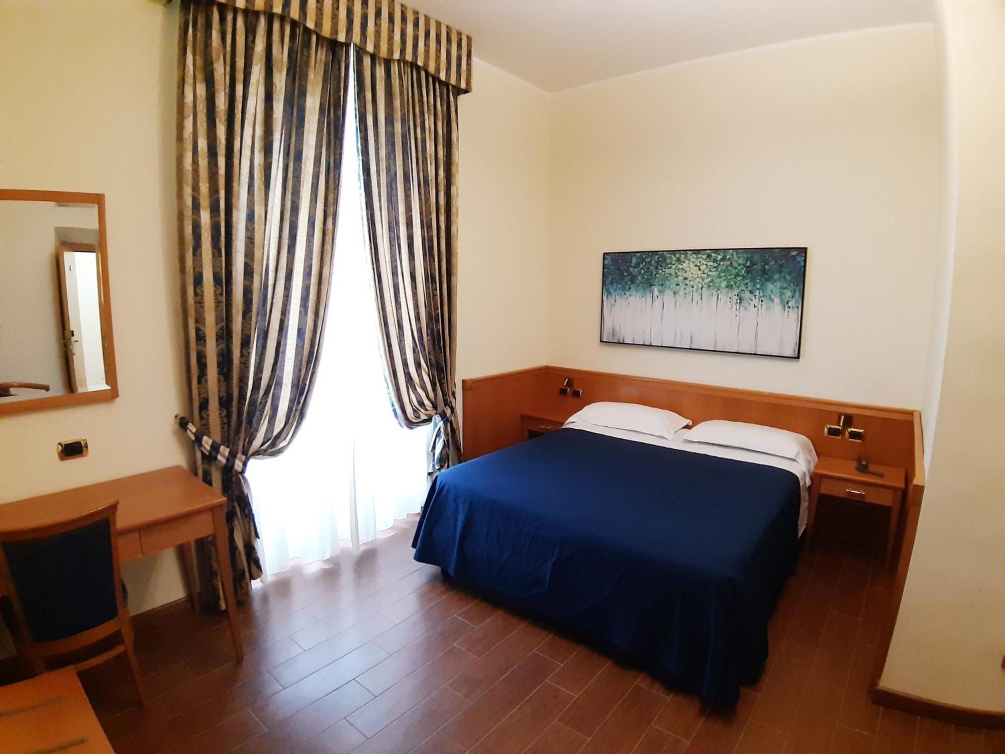 Double or Twin Room Private Bathroom