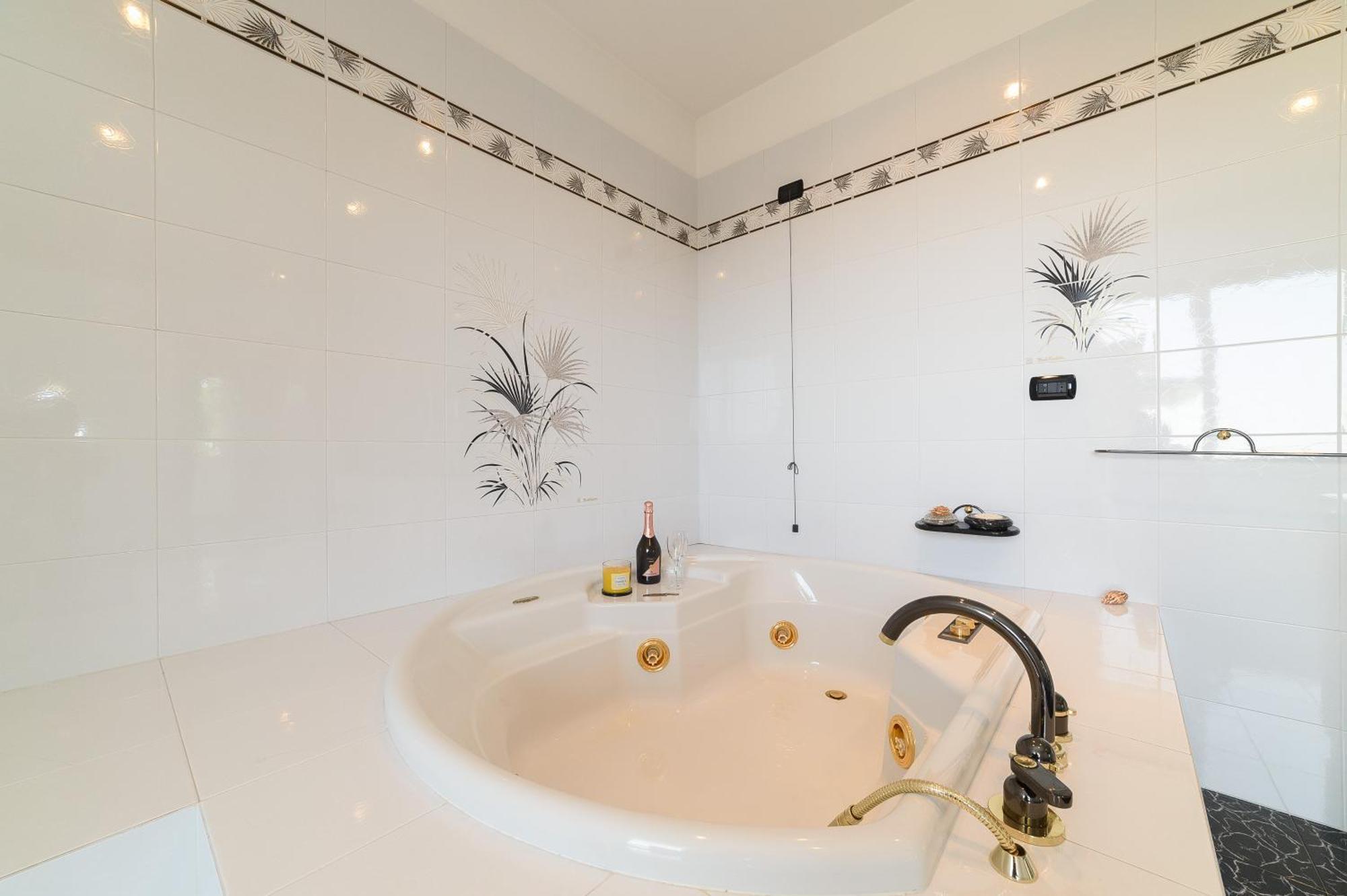 Suite Deluxe avec Baignoire Spa