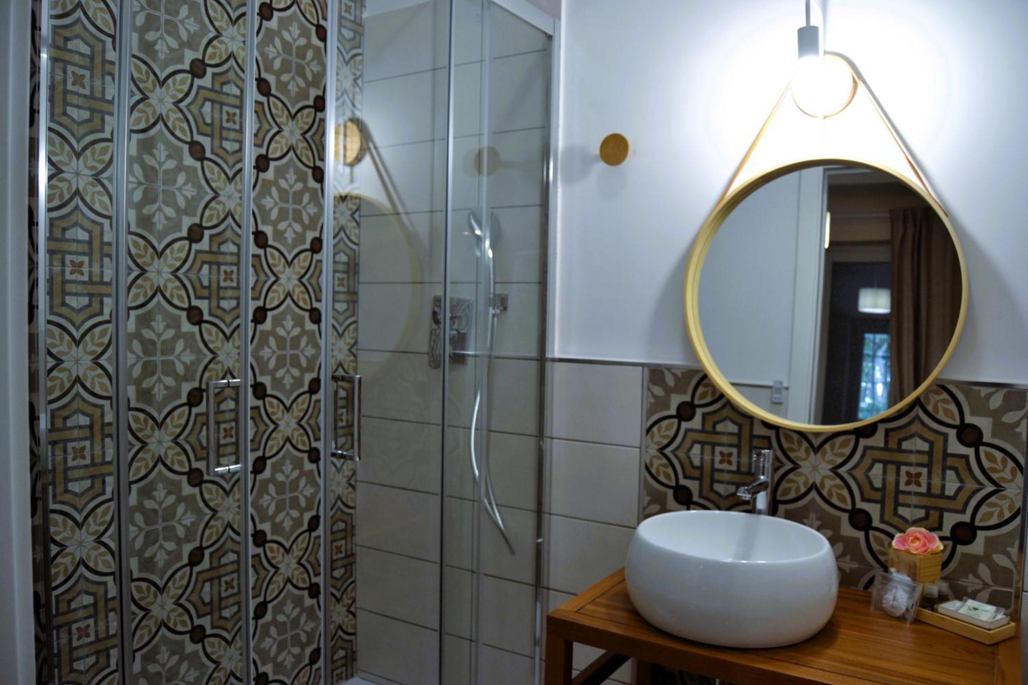 Double Room Private Bathroom