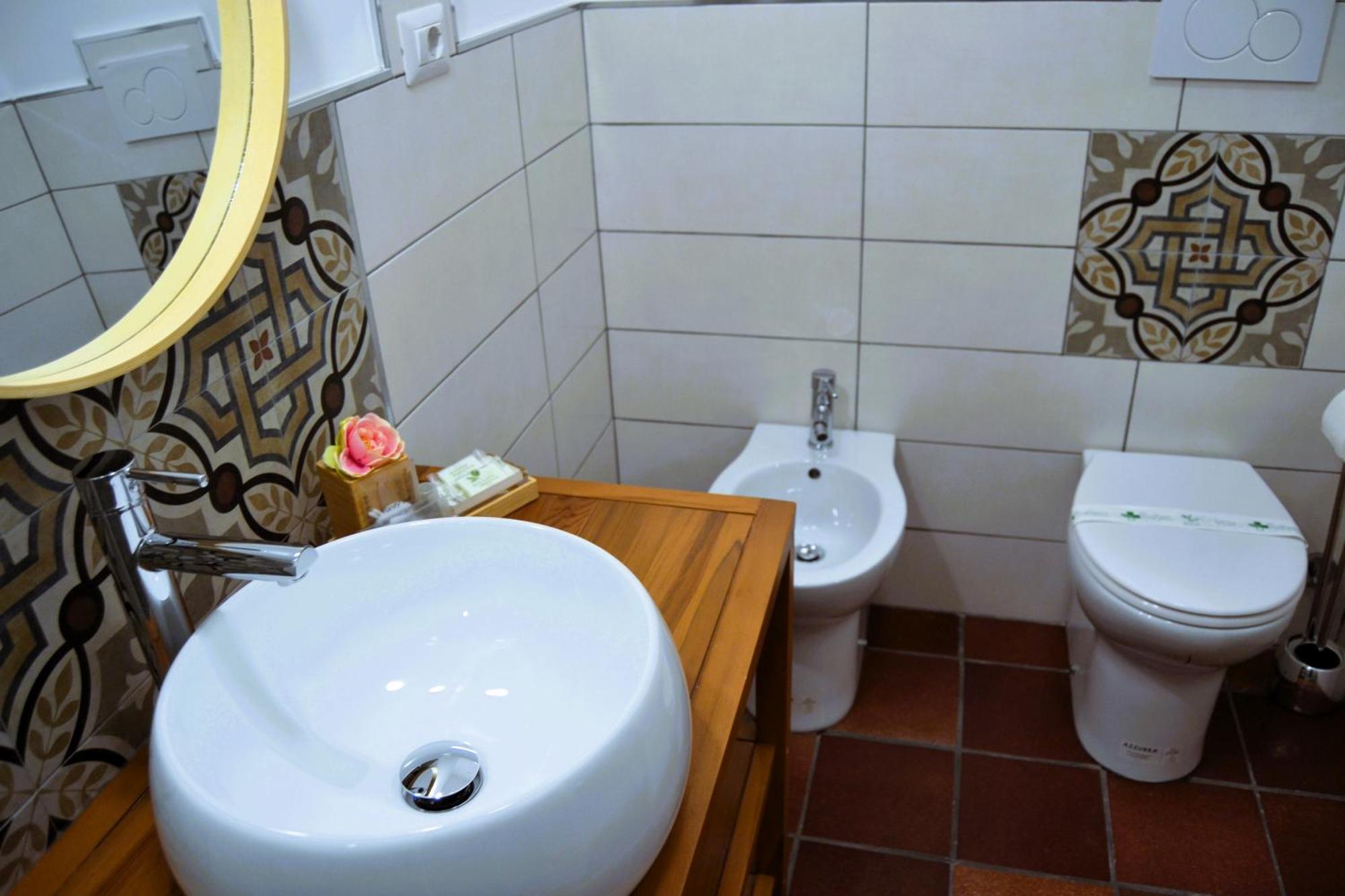 Double Room Private Bathroom