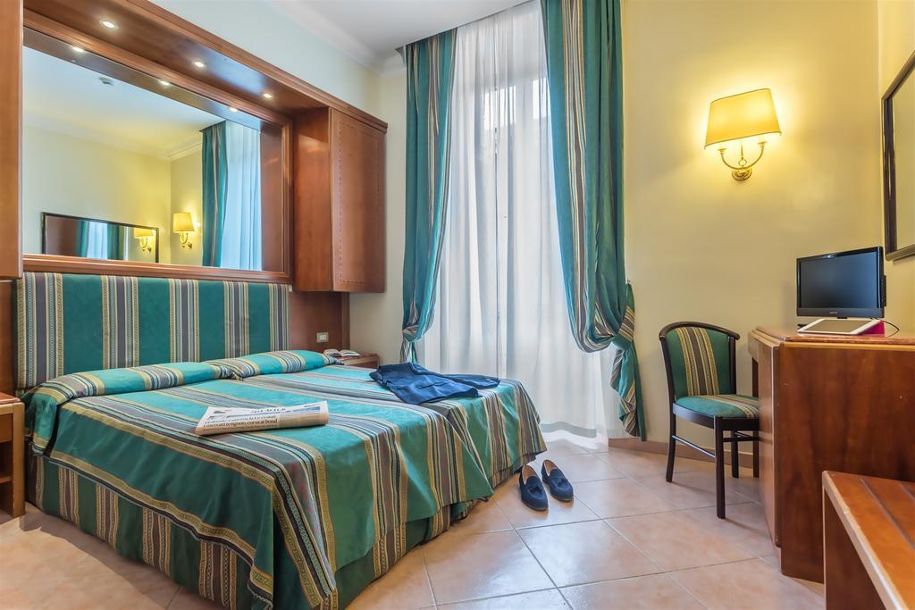 Quarto Standard com Cama de Casal ou 2 de Solteiro