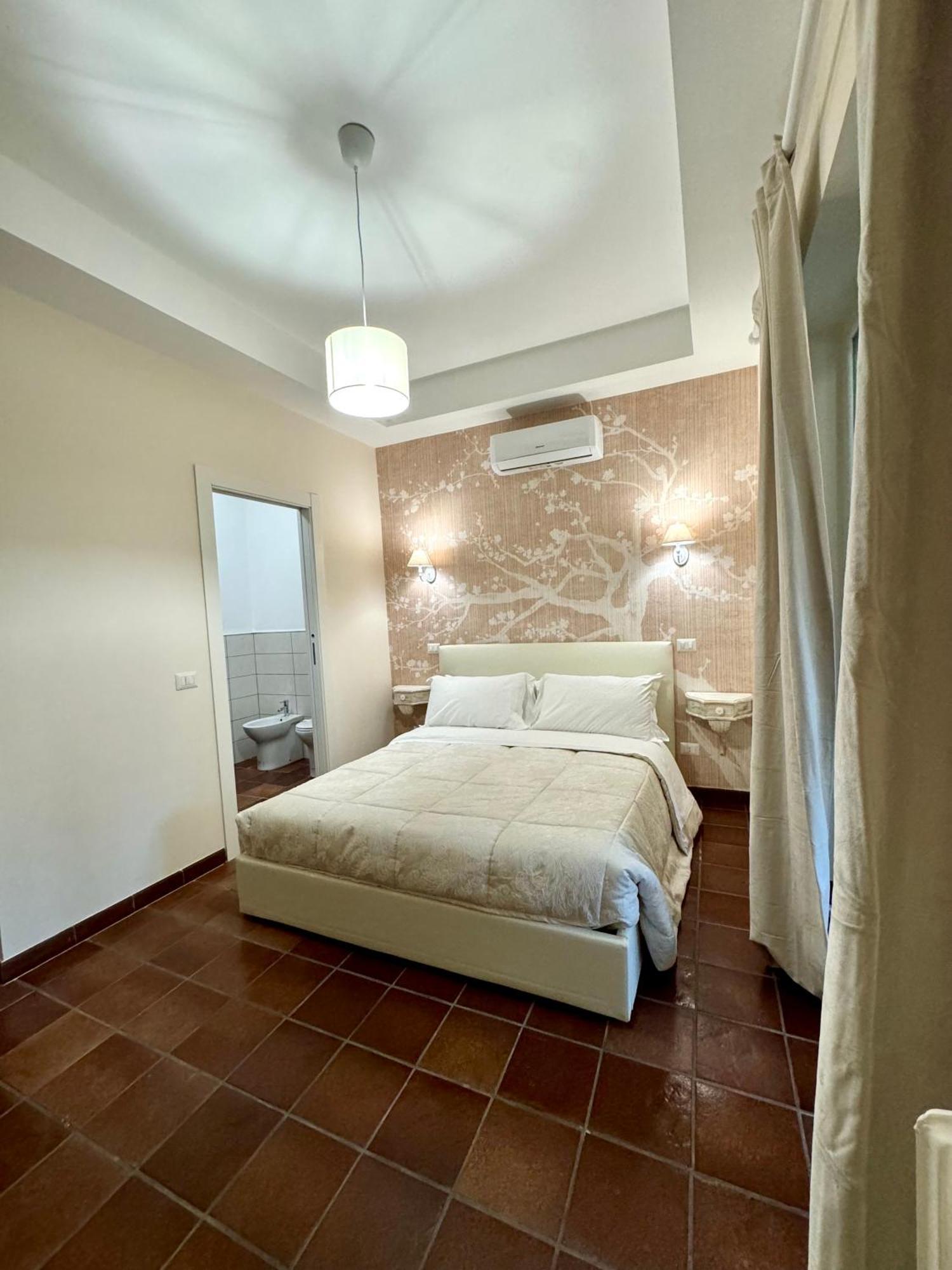 Double Room Private Bathroom