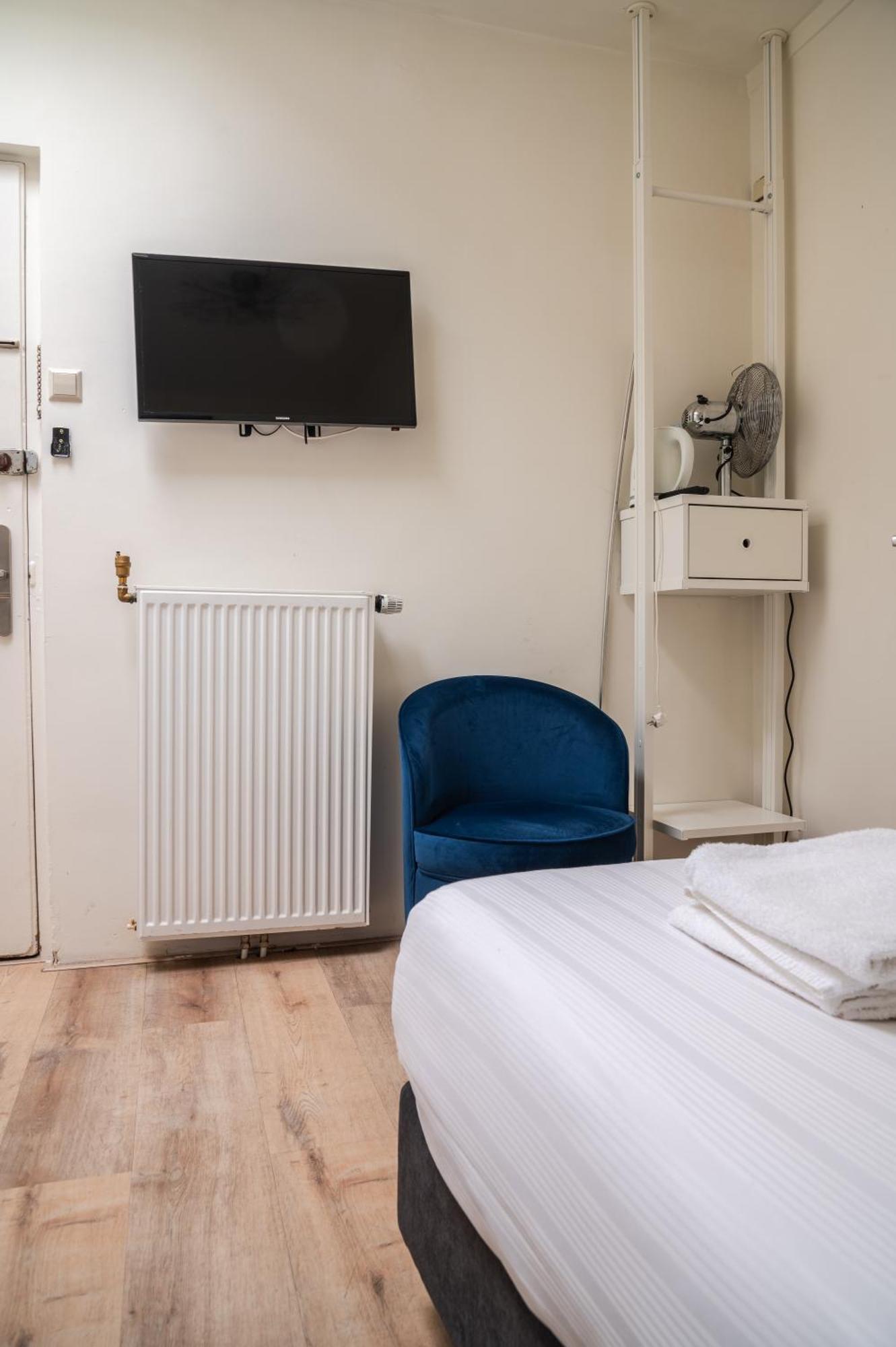 Small Twin Room