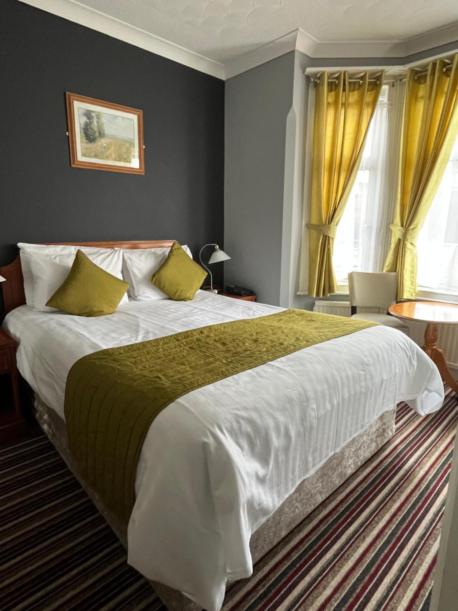 Double Room,1710216159:JPEG