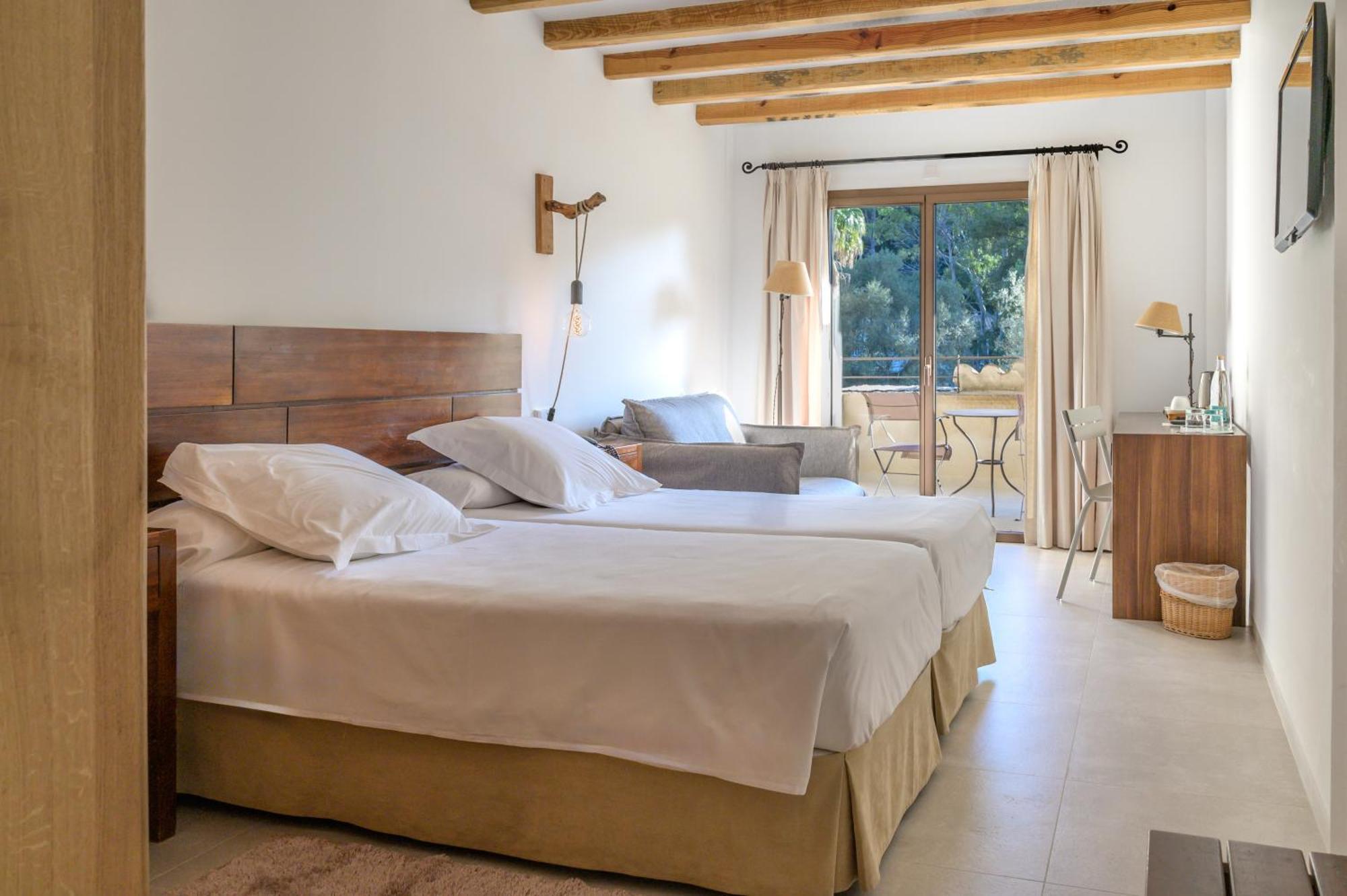 Superior Double Room with Spa Access,1563334552:JPEG