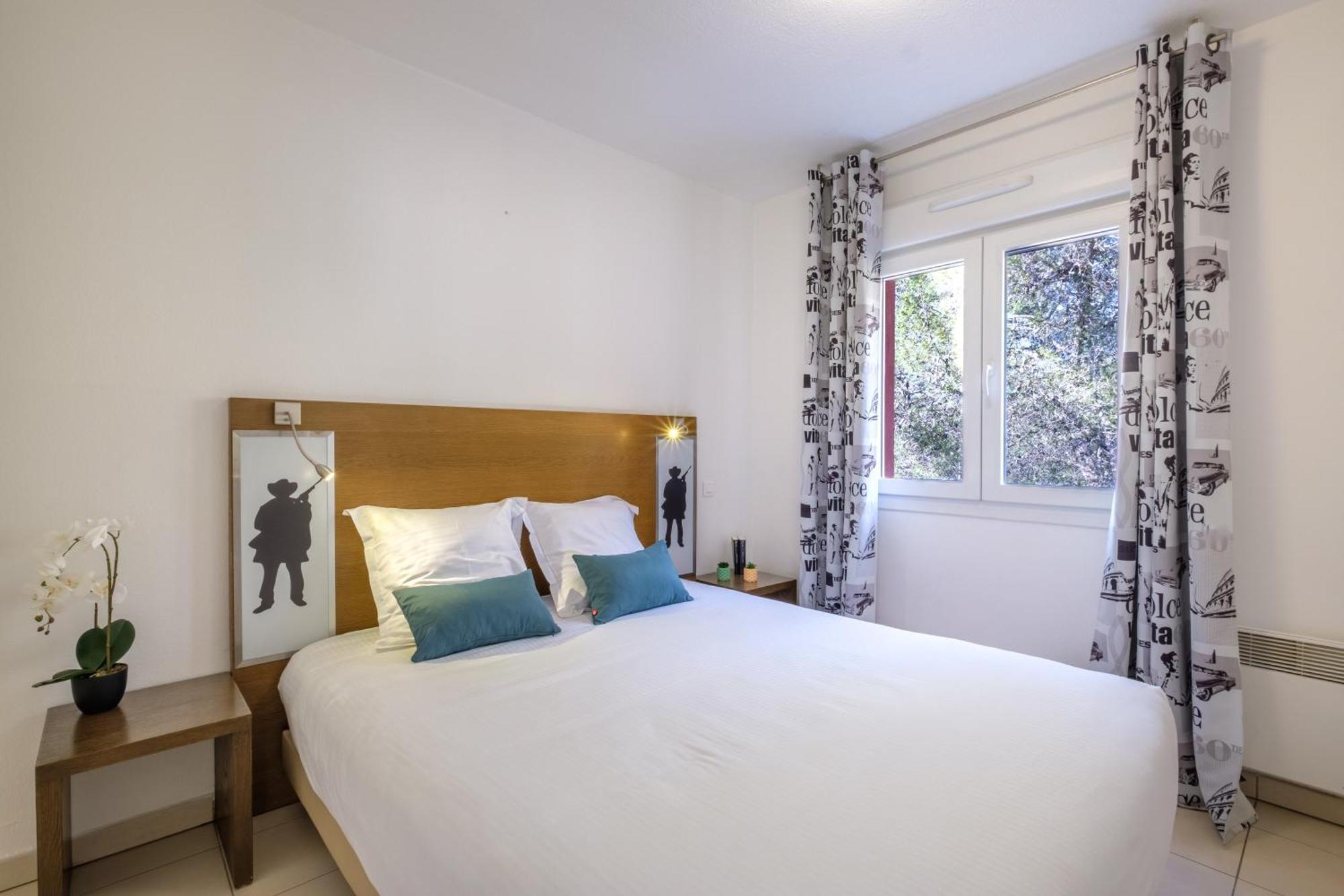 One-Bedroom Apartment (4 Adults),1563338785:JPEG