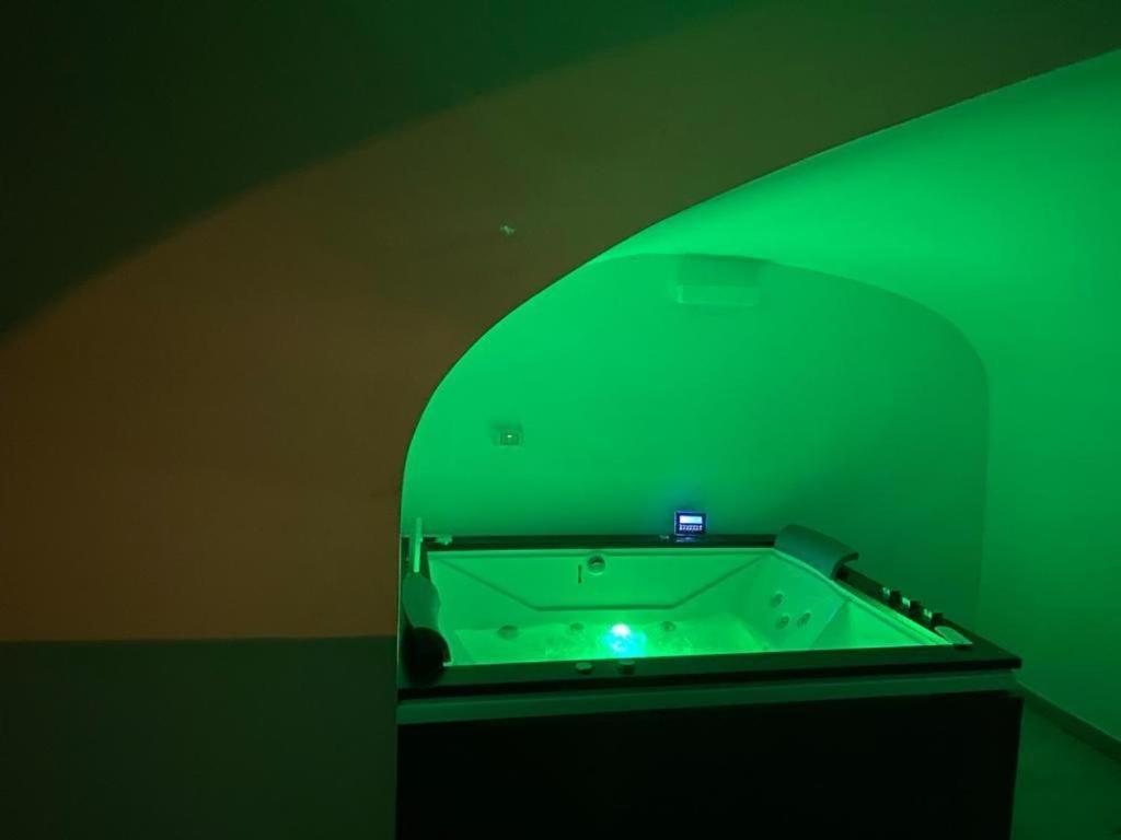 Studio Spa Bath